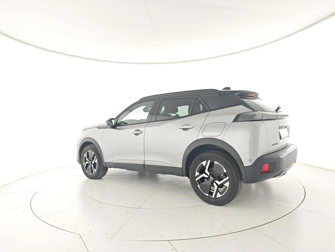 Peugeot 2008 Puretech 130 S&S EAT8 GT