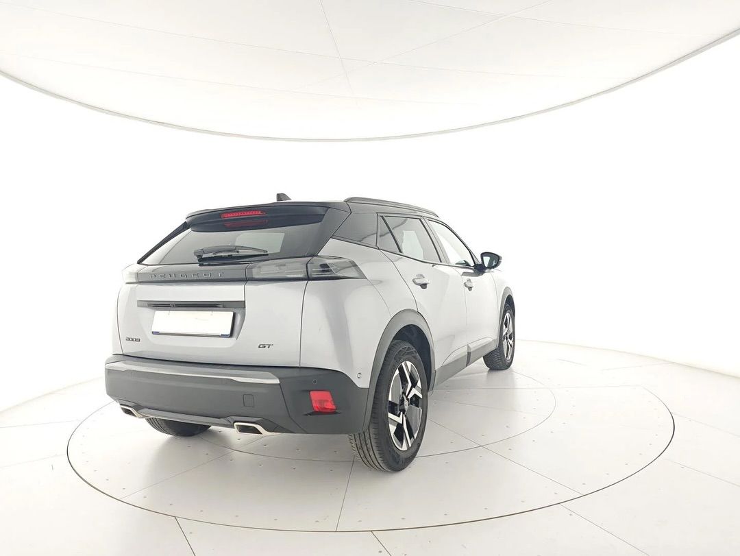 Peugeot 2008 Puretech 130 S&S EAT8 GT