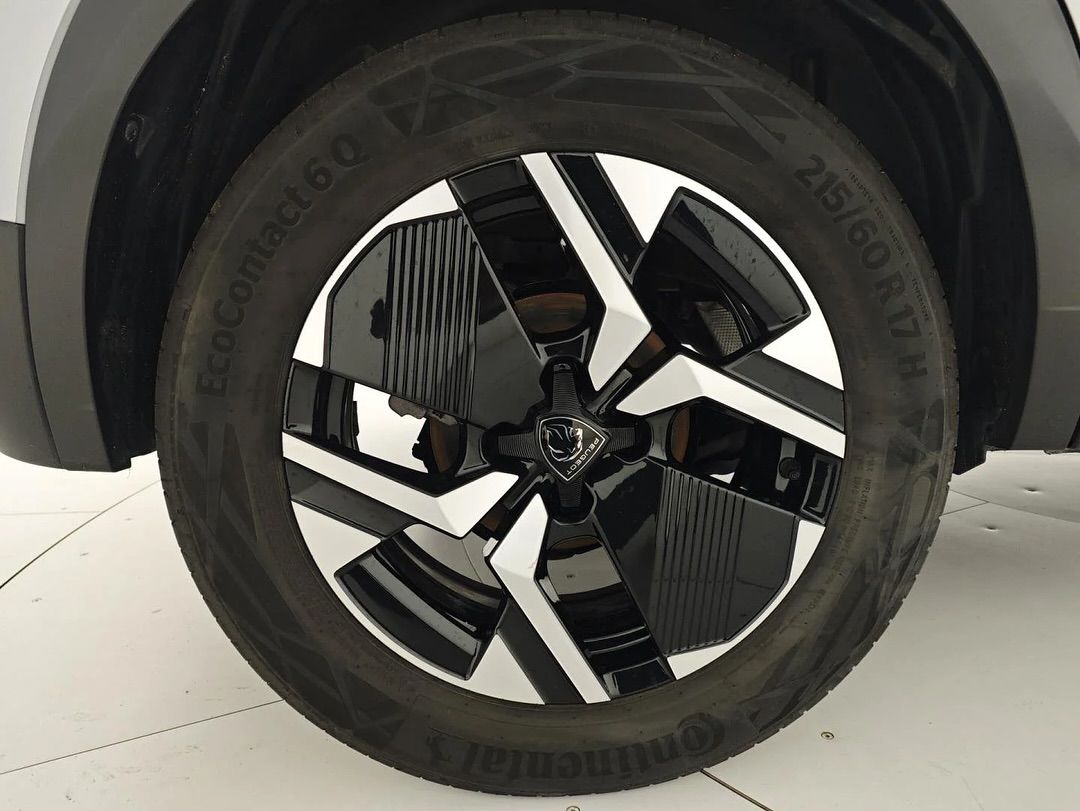 Peugeot 2008 Puretech 130 S&S EAT8 GT