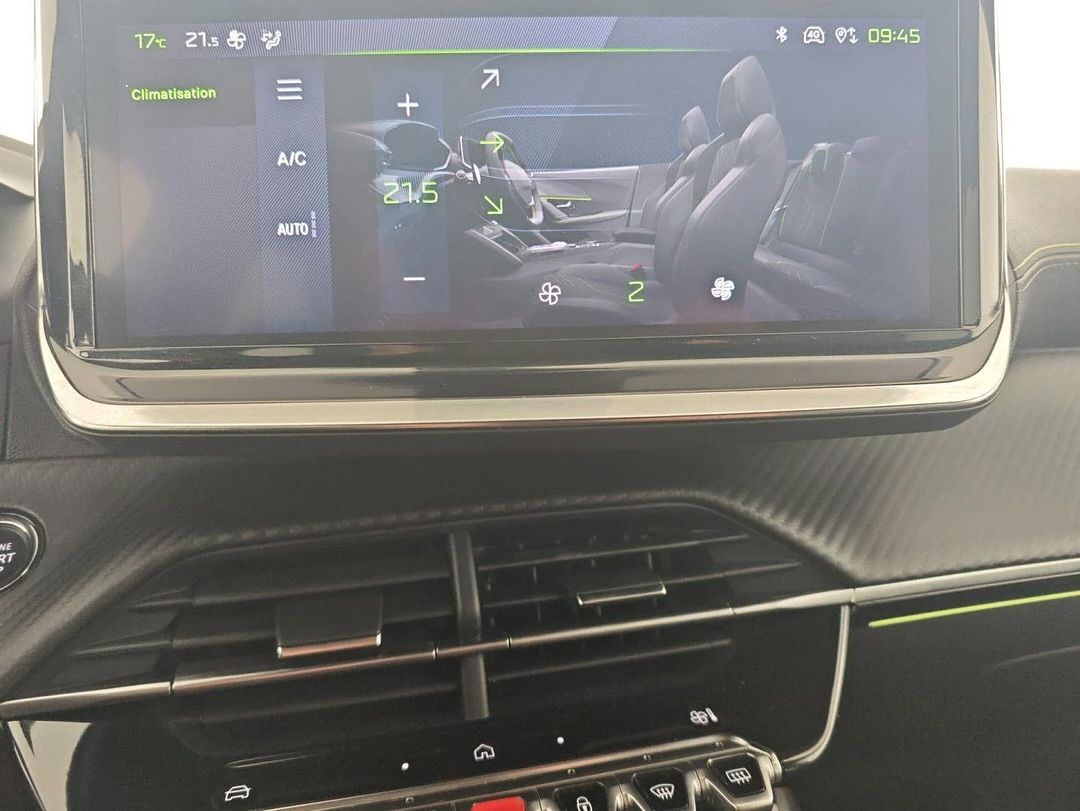 Peugeot 2008 Puretech 130 S&S EAT8 GT