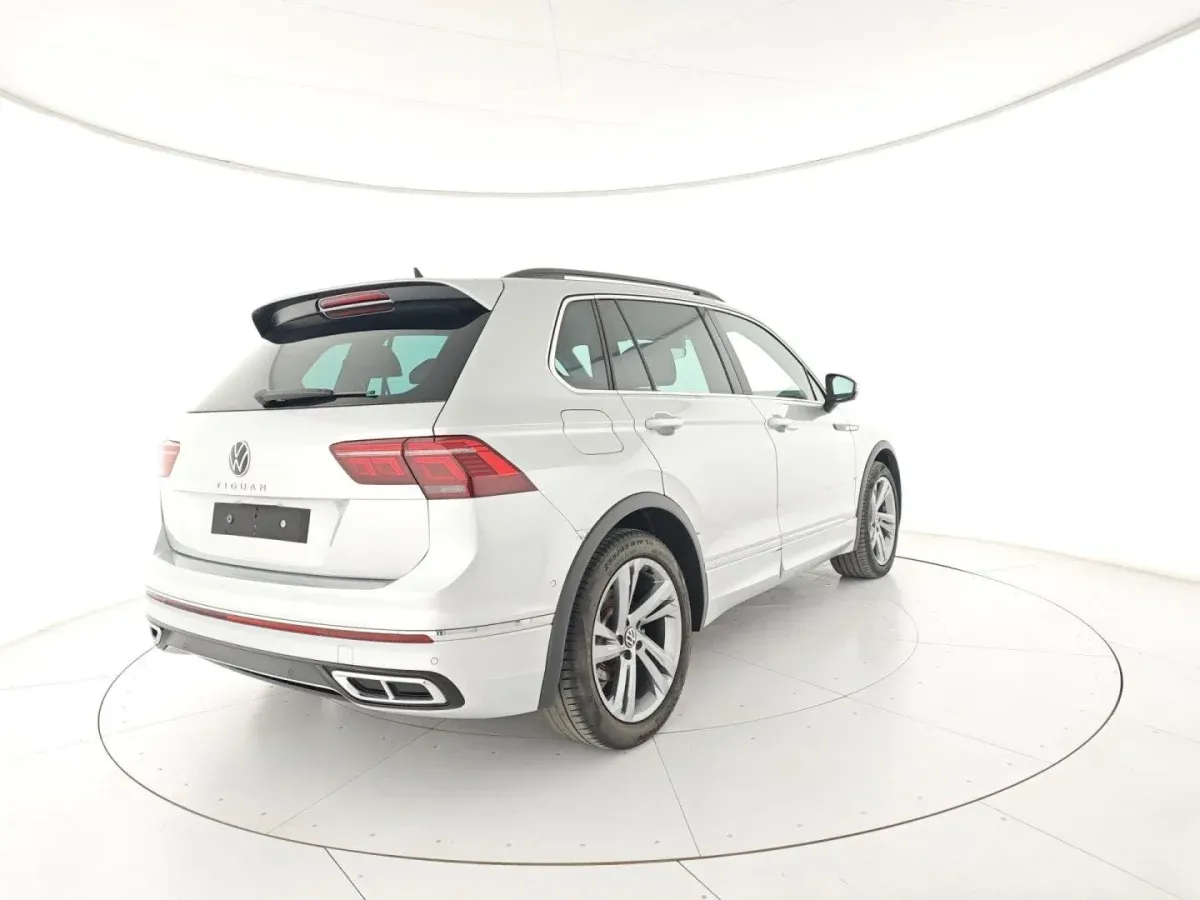 Volkswaen Tiguan 2.0 TDI EVO SCR DSG R-LINE