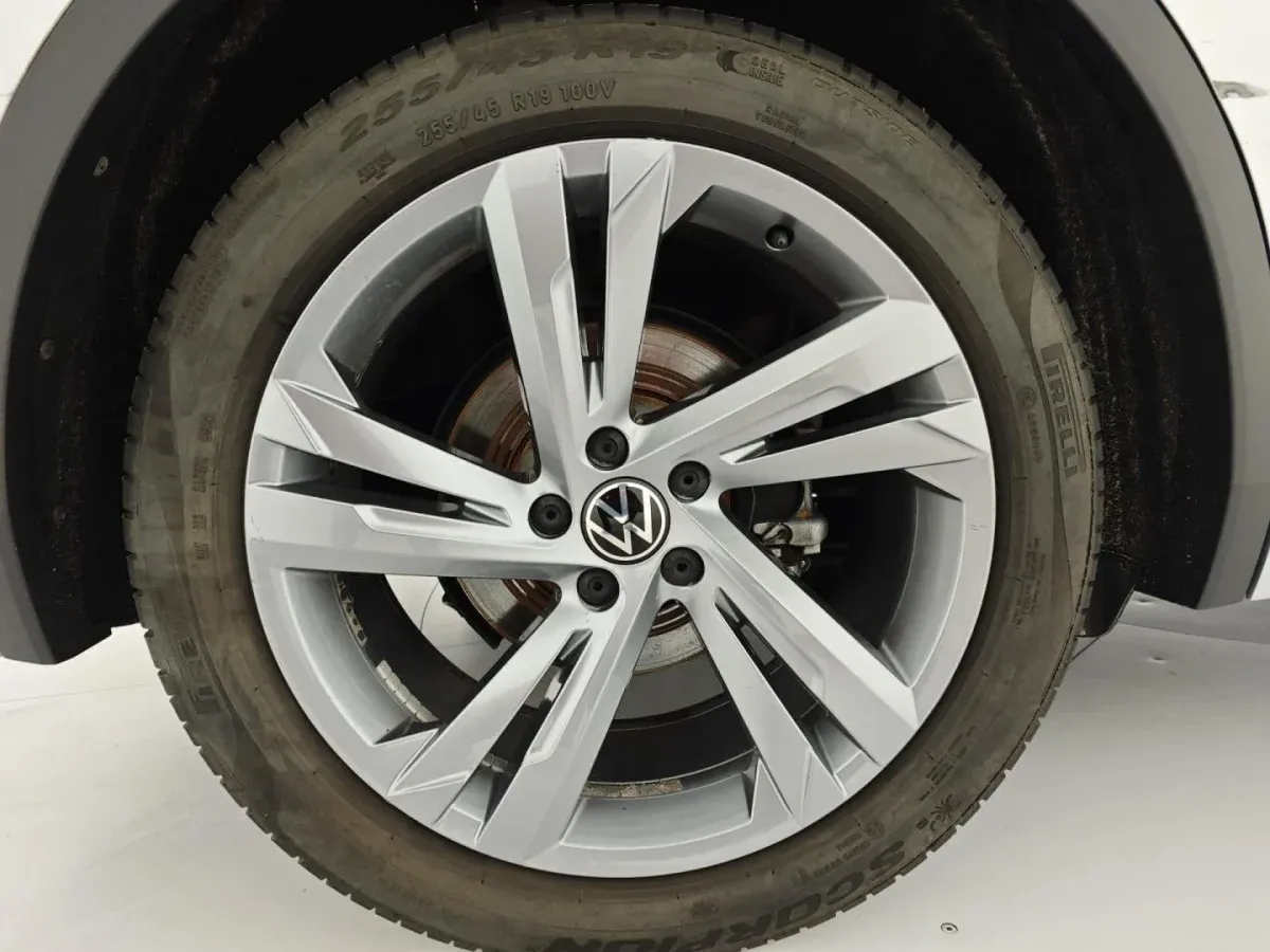 Volkswaen Tiguan 2.0 TDI EVO SCR DSG R-LINE