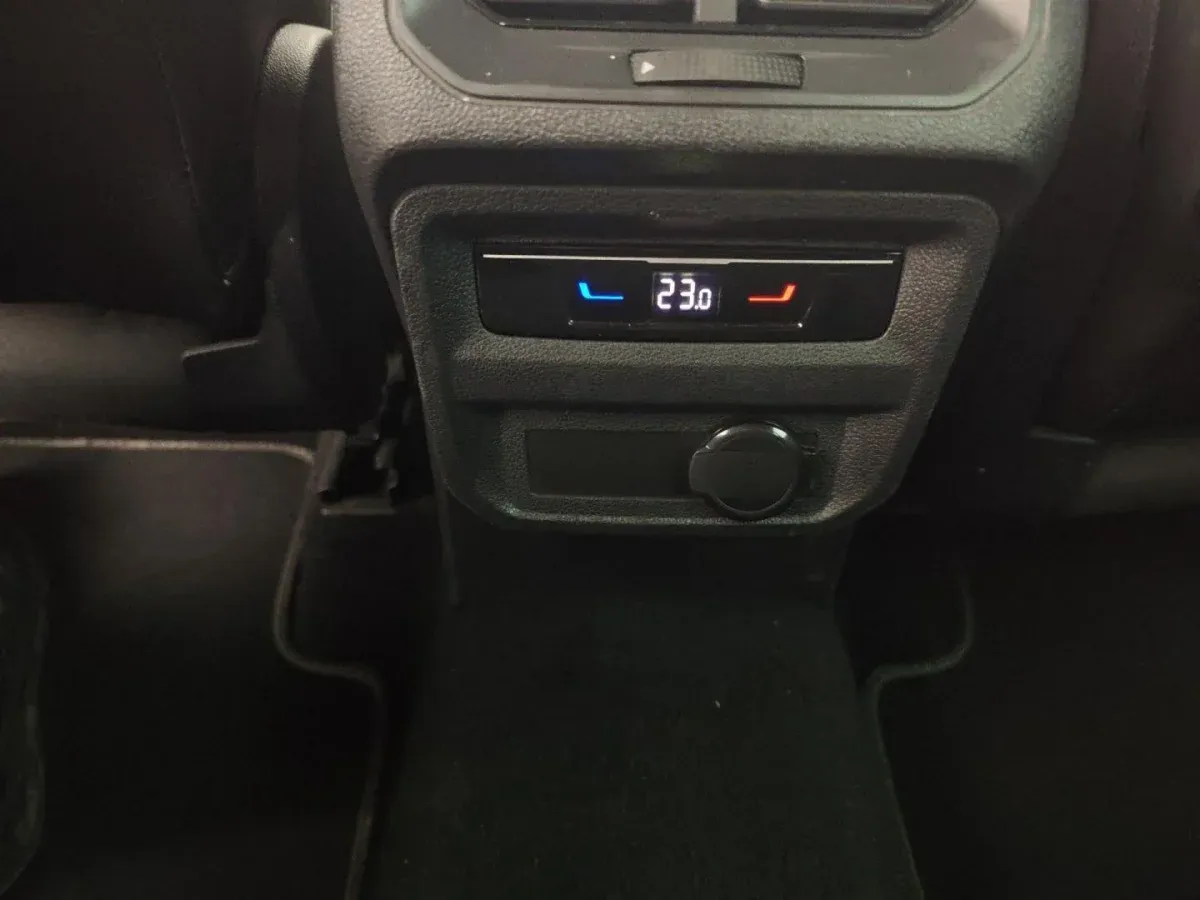 Volkswaen Tiguan 2.0 TDI EVO SCR DSG R-LINE
