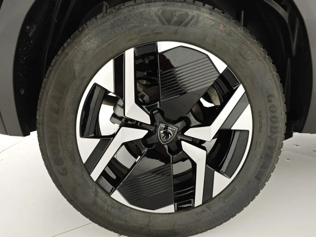 Peugeot 2008 Puretech 100 S&S Allure