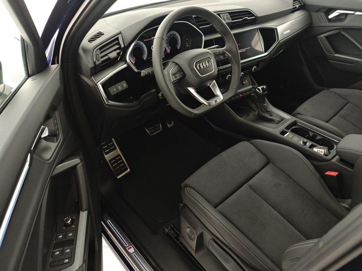 Audi Q3 SPB 35 TDI S tronic Identity Black
