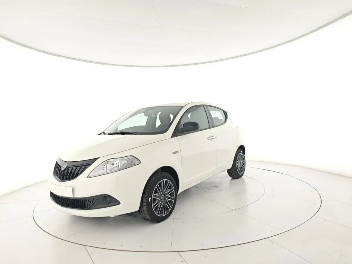 Lancia Ypsilon 1.0 FireFly S&S Hybrid Gold