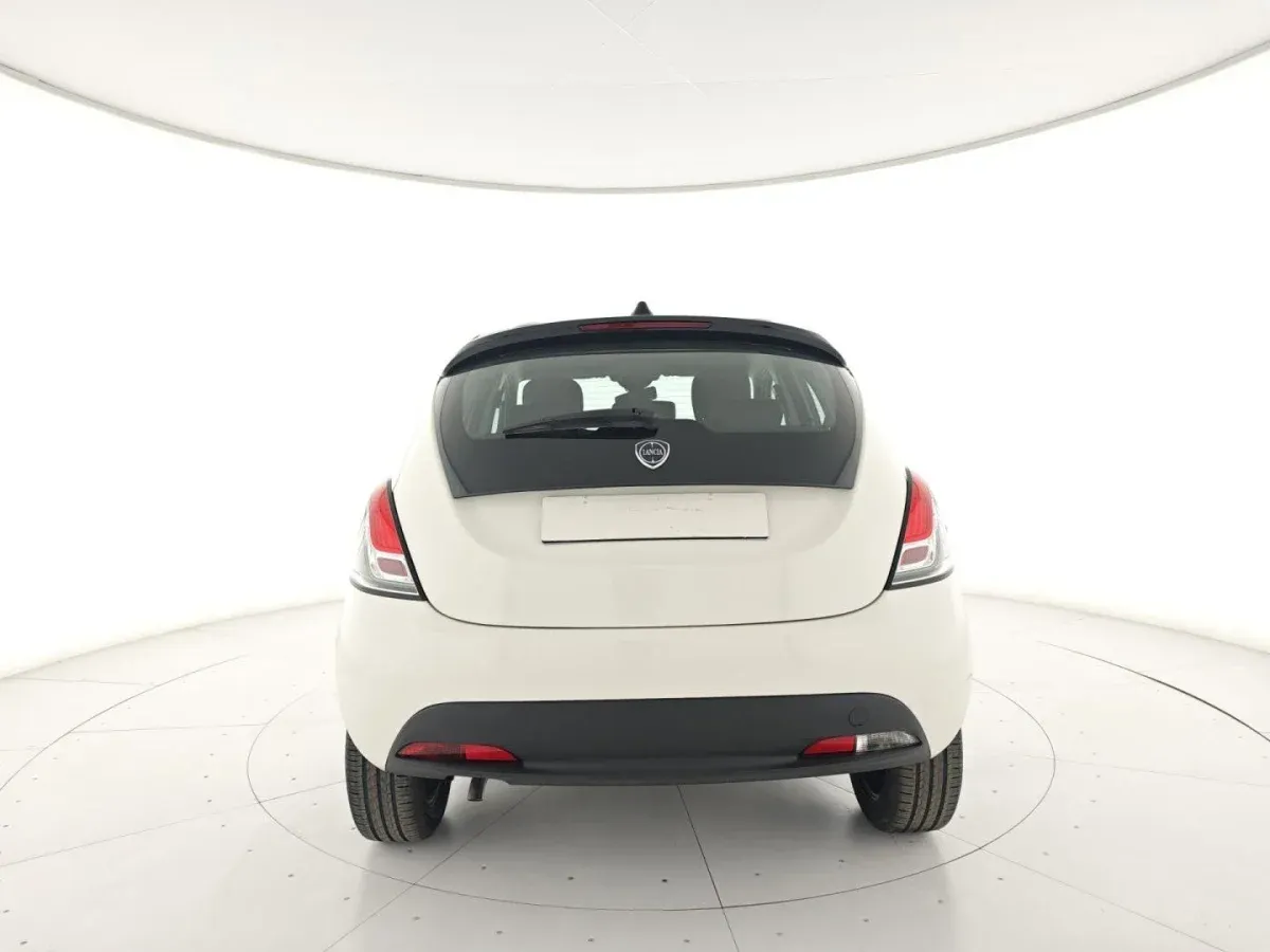 Lancia Ypsilon 1.0 FireFly S&S Hybrid Gold