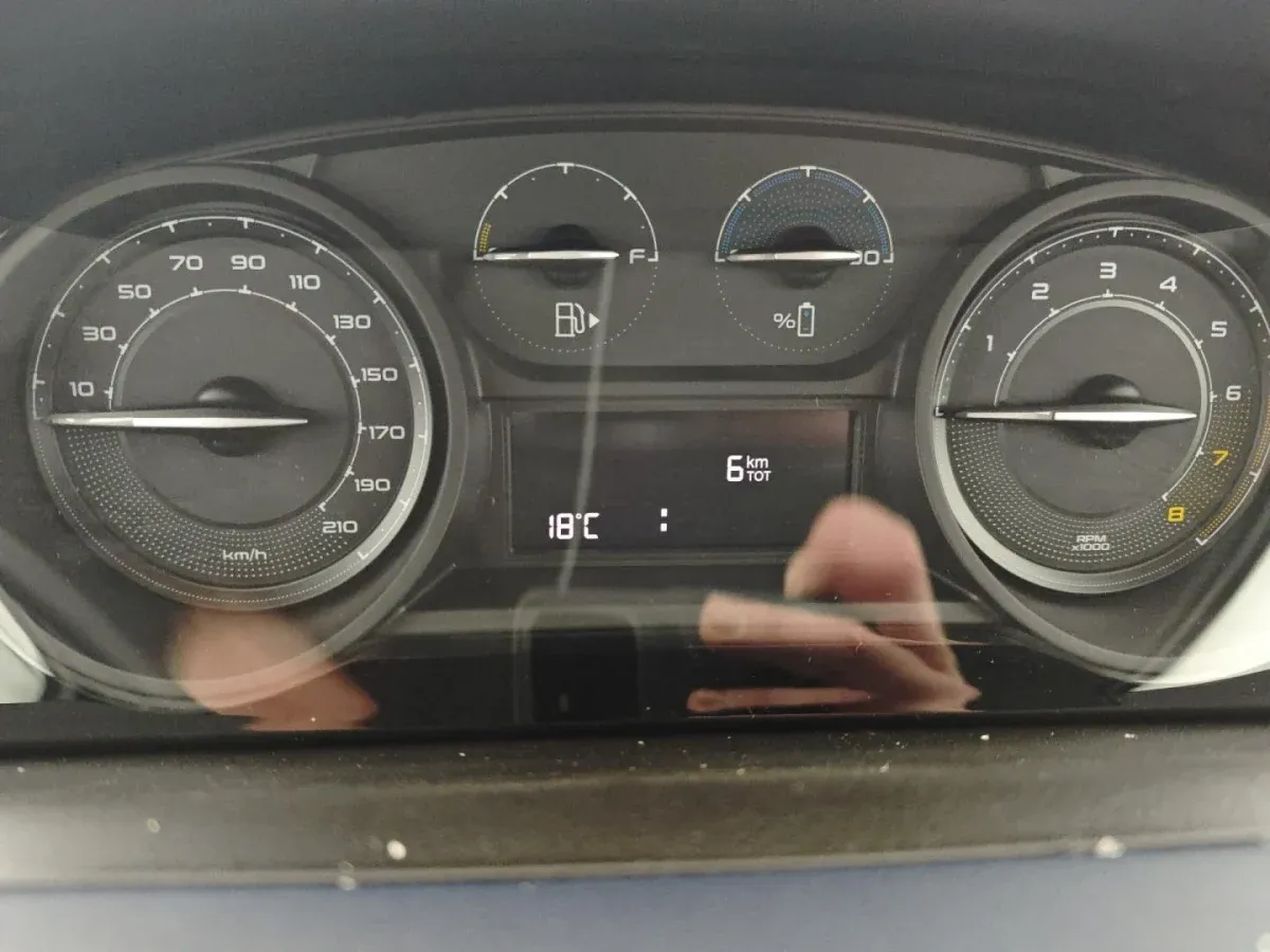 Lancia Ypsilon 1.0 FireFly S&S Hybrid Gold