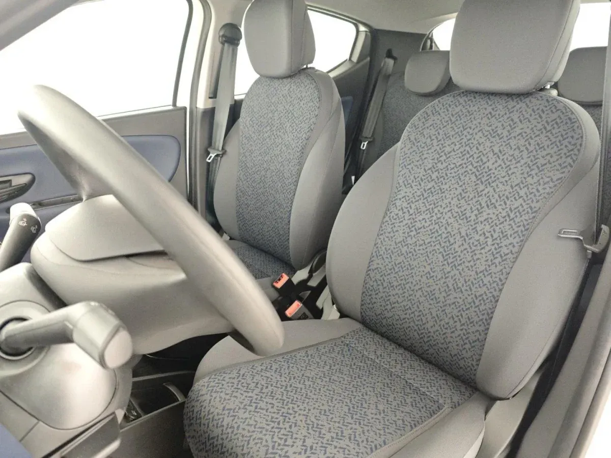 Lancia Ypsilon 1.0 FireFly S&S Hybrid Gold