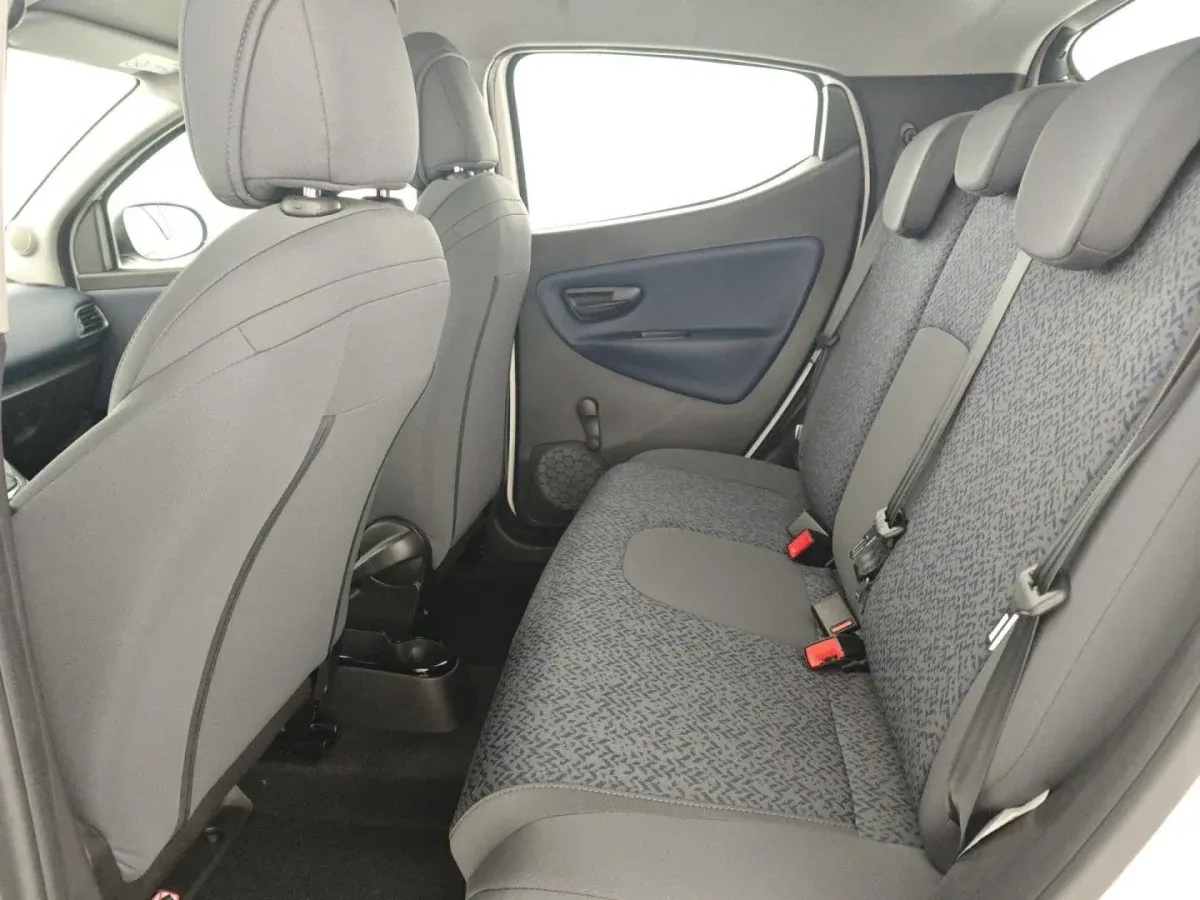 Lancia Ypsilon 1.0 FireFly S&S Hybrid Gold
