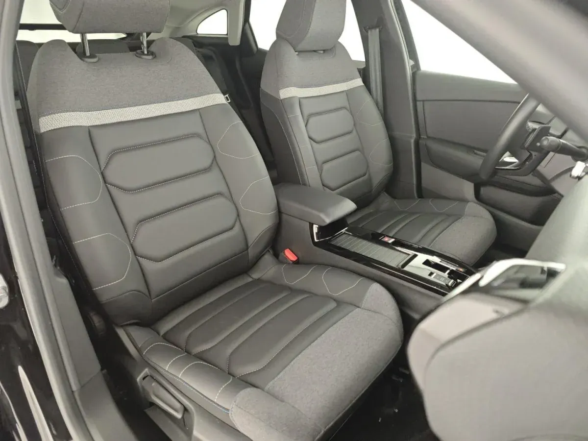 Citroën C4 BlueHDi 130 S&S EAT8 Shine