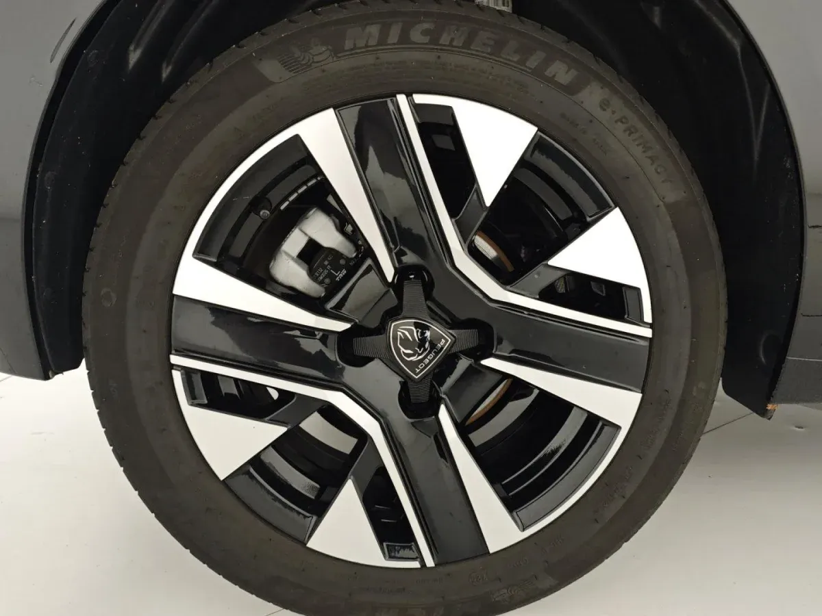 Peugeot 208 PureTech 100 Stop&Start Allure Pack