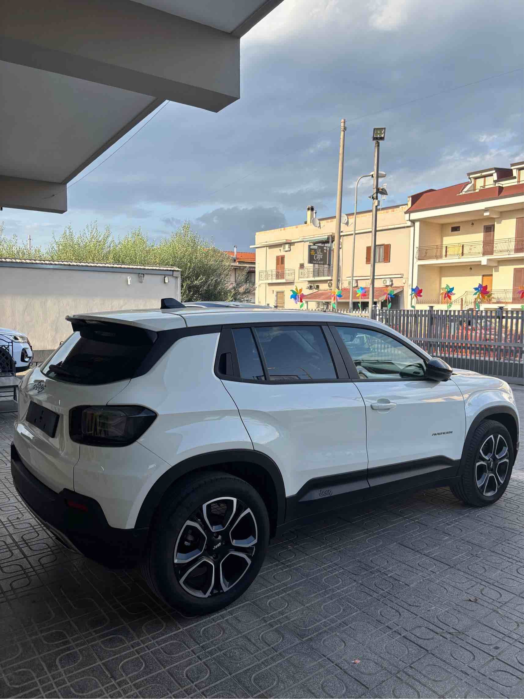 Jeep Avenger 1.2 Turbo Summit