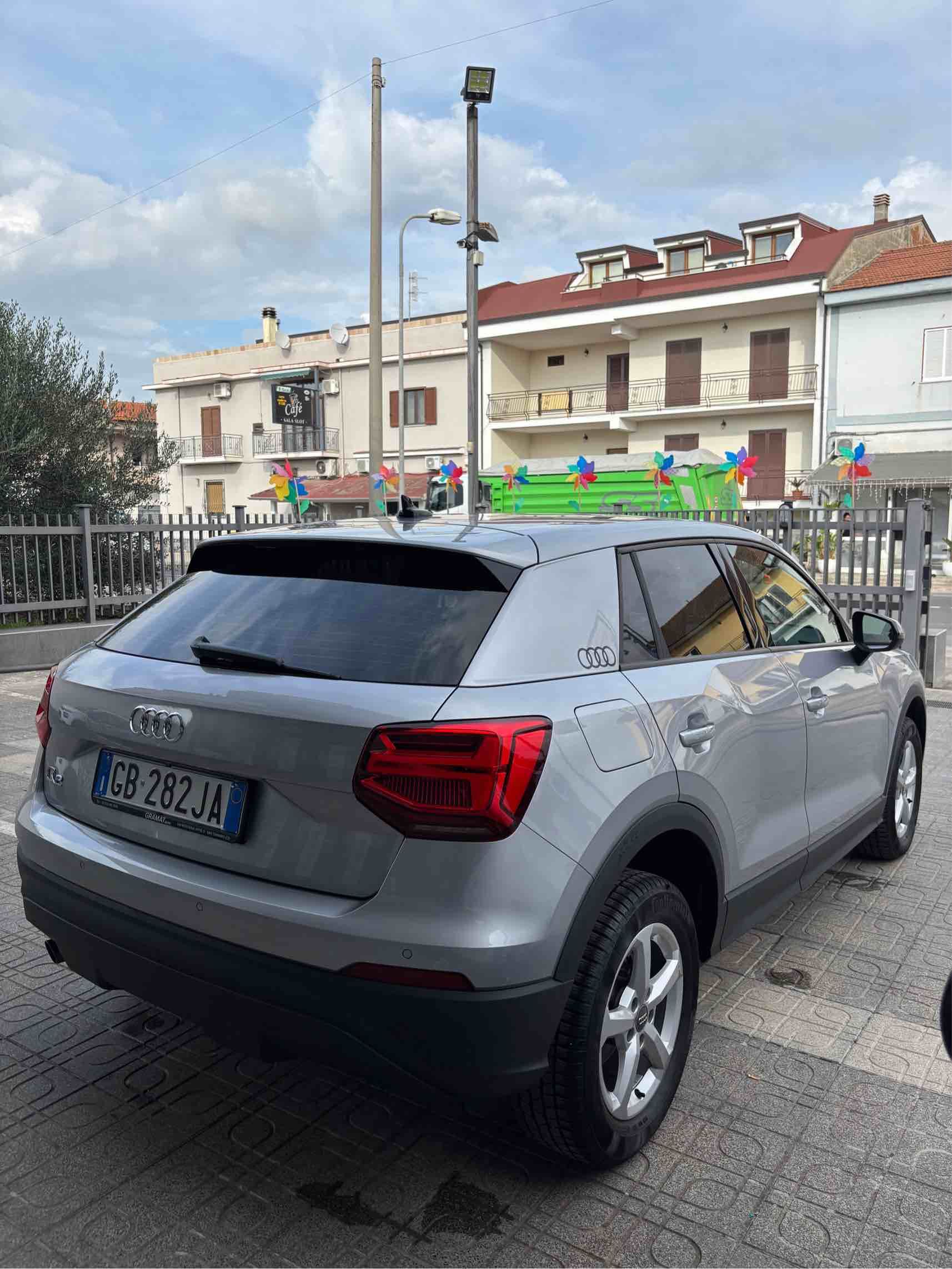 Audi Q2 s-tronic business (VENDUTA)