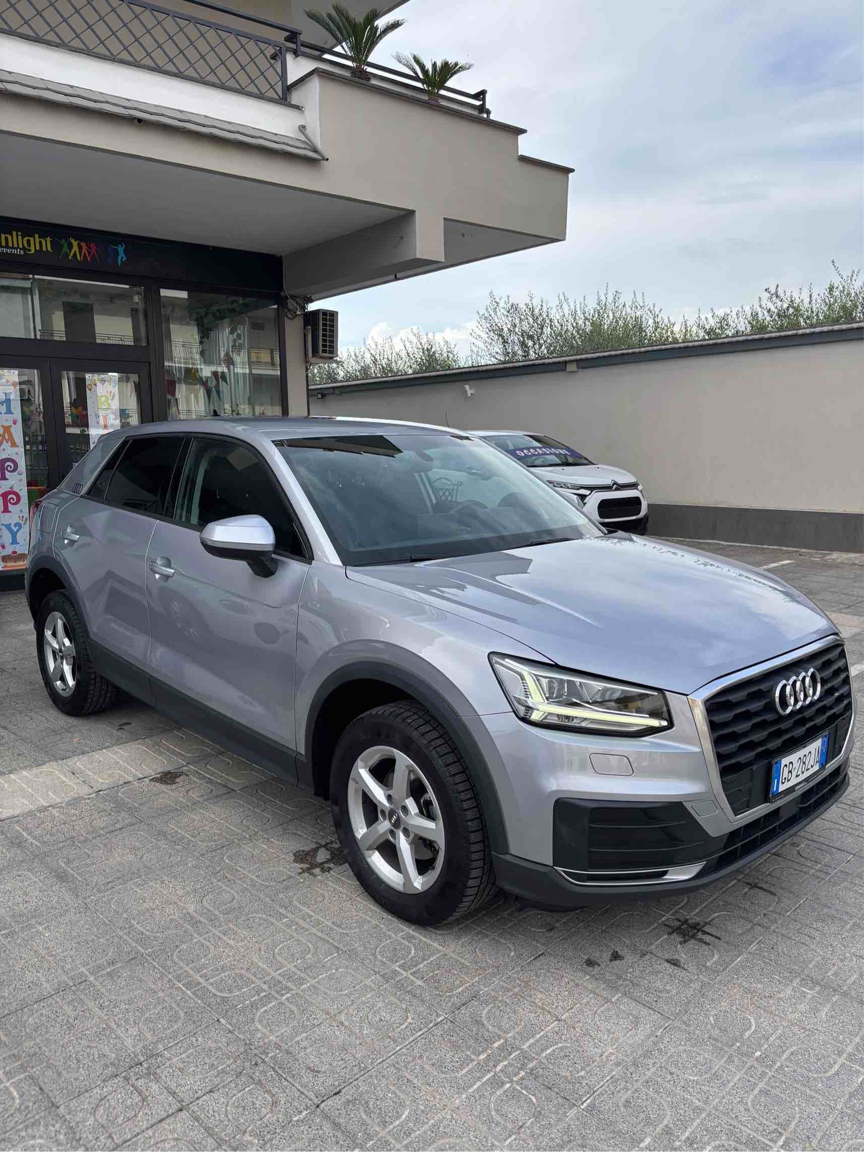 Audi Q2 s-tronic business (VENDUTA)