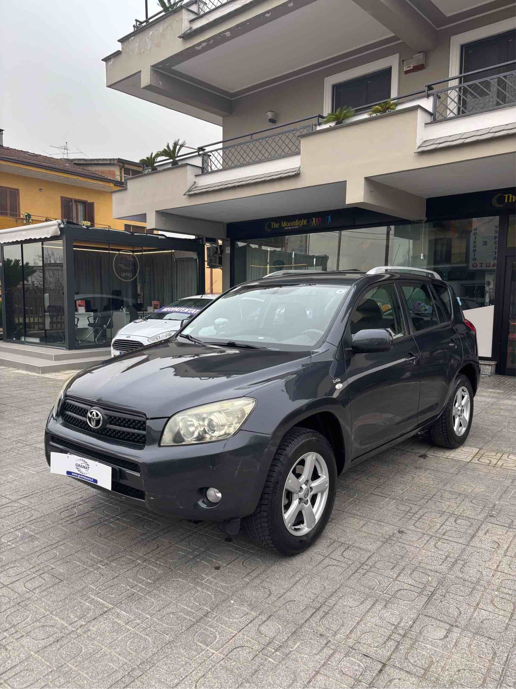 TOYOTA RAV4