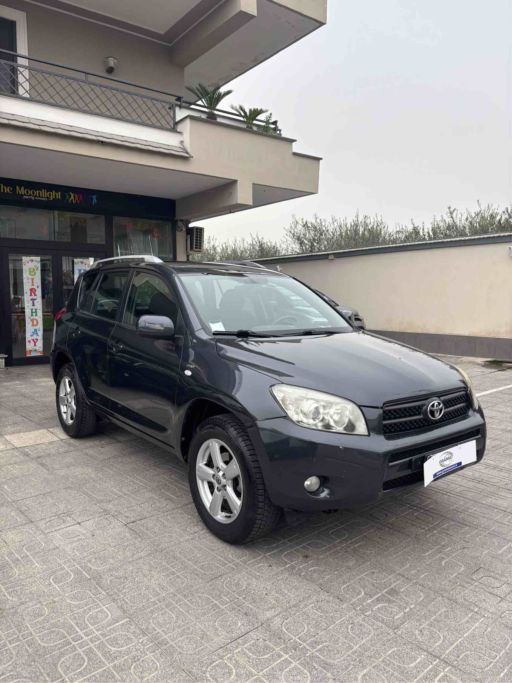 TOYOTA RAV4 (VENDUTA)