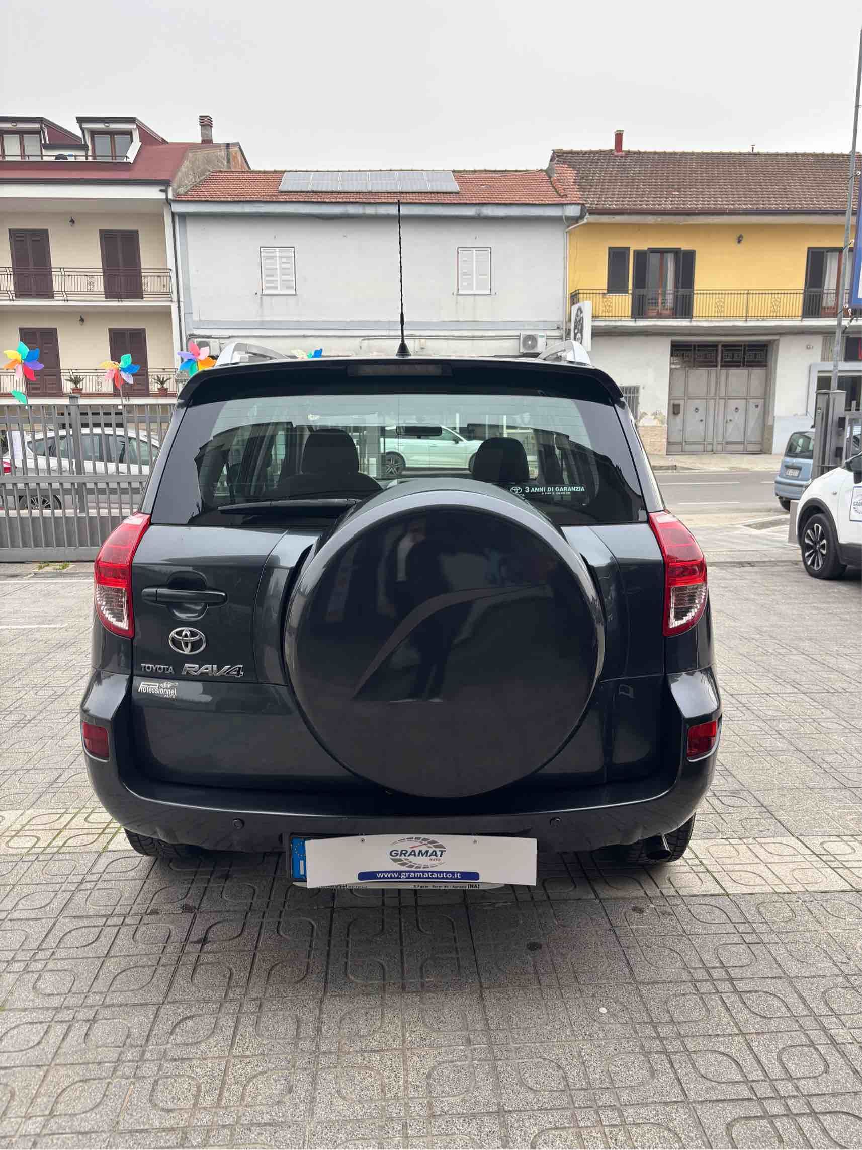 TOYOTA RAV4 (VENDUTA)