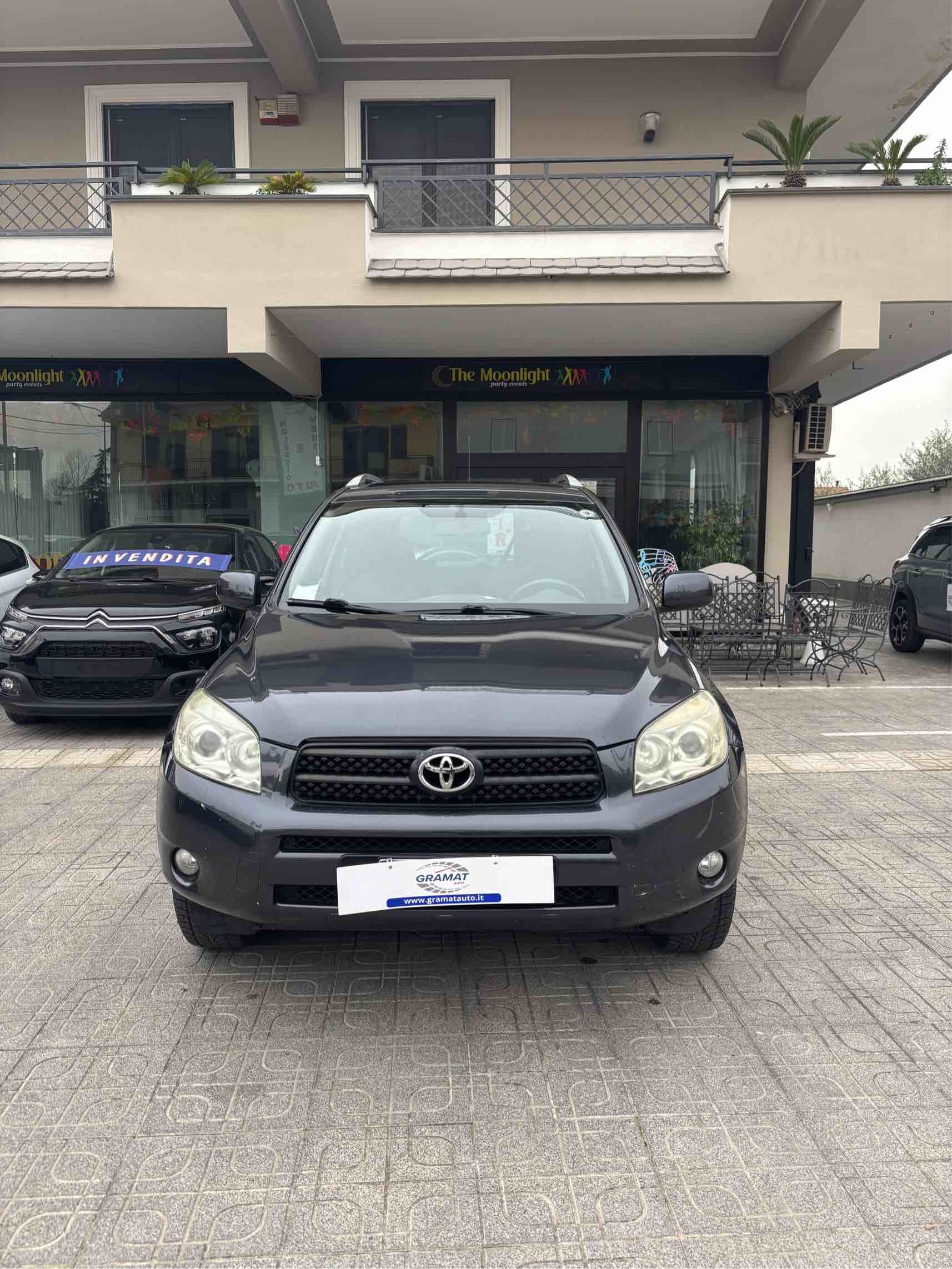 TOYOTA RAV4 (VENDUTA)