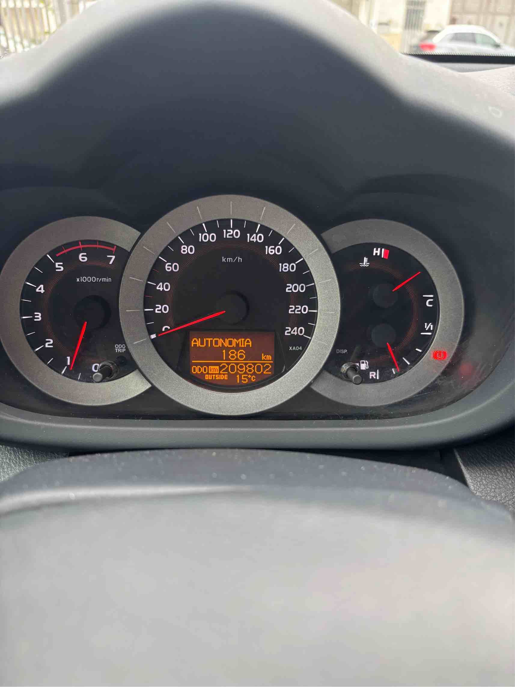 TOYOTA RAV4 (VENDUTA)