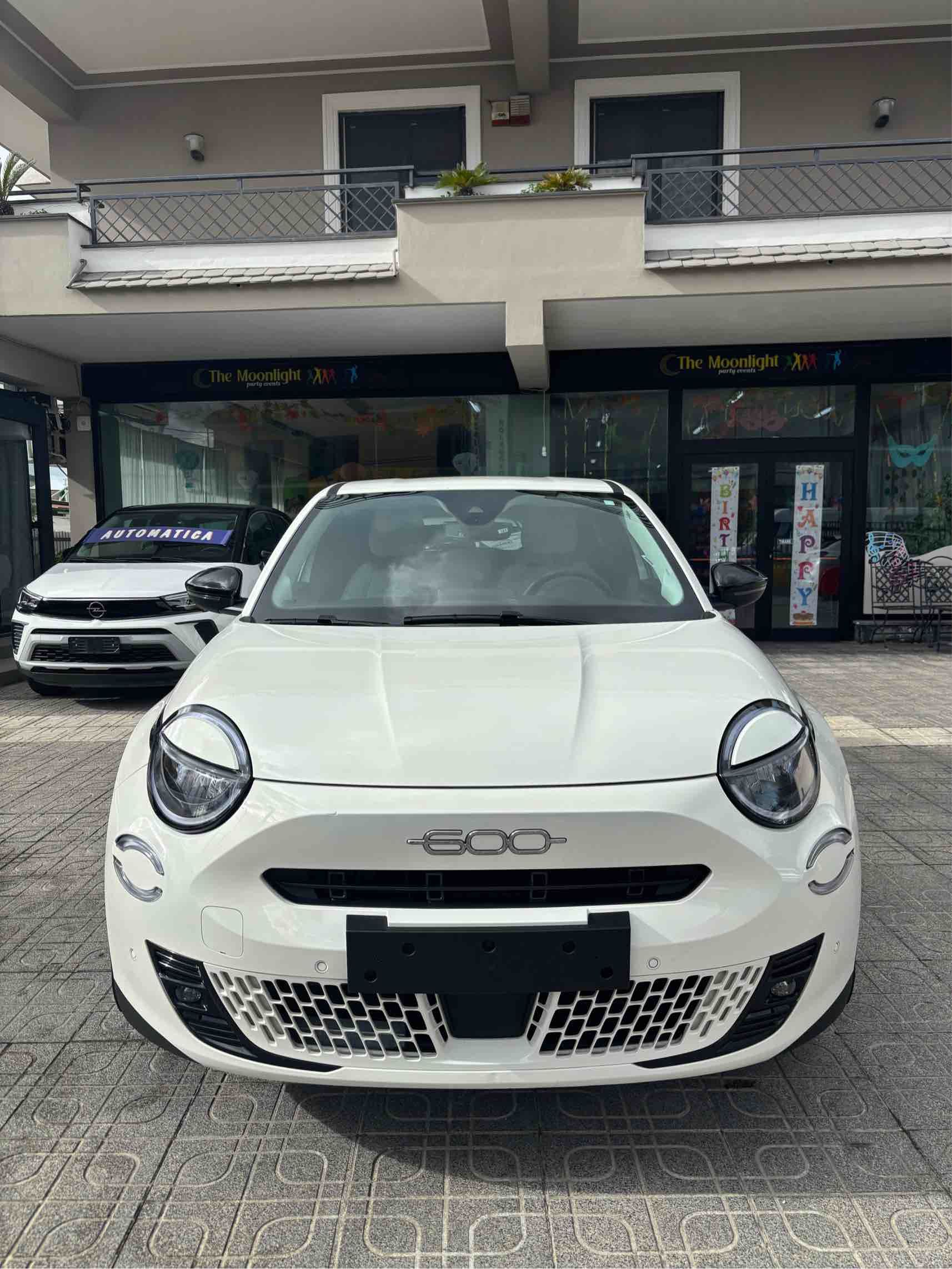 Fiat 600 Hybrid DCT Mhev La Prima