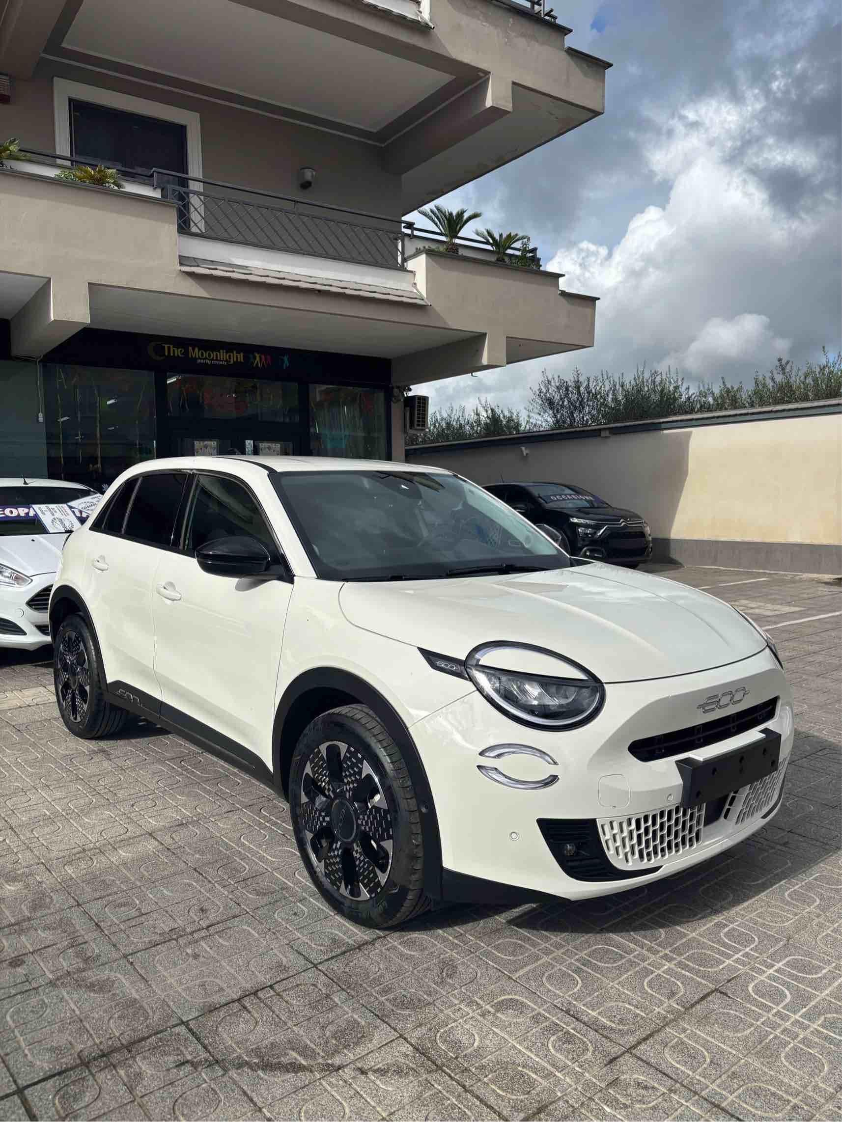 Fiat 600 Hybrid DCT Mhev La Prima