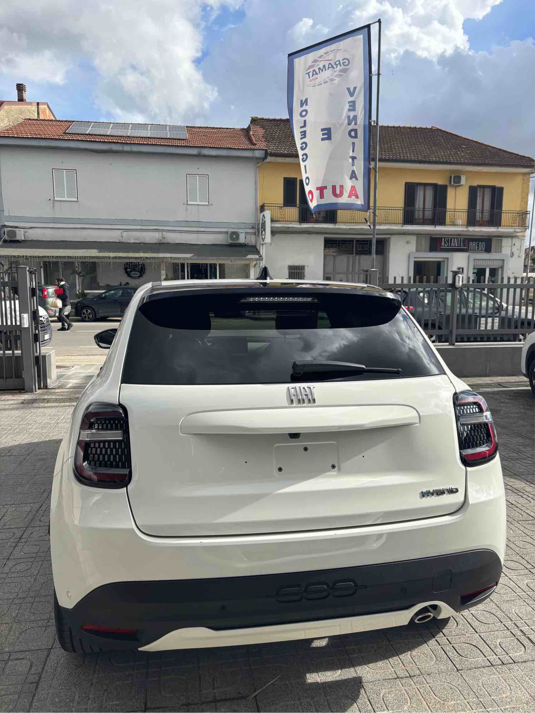 Fiat 600 Hybrid DCT Mhev La Prima