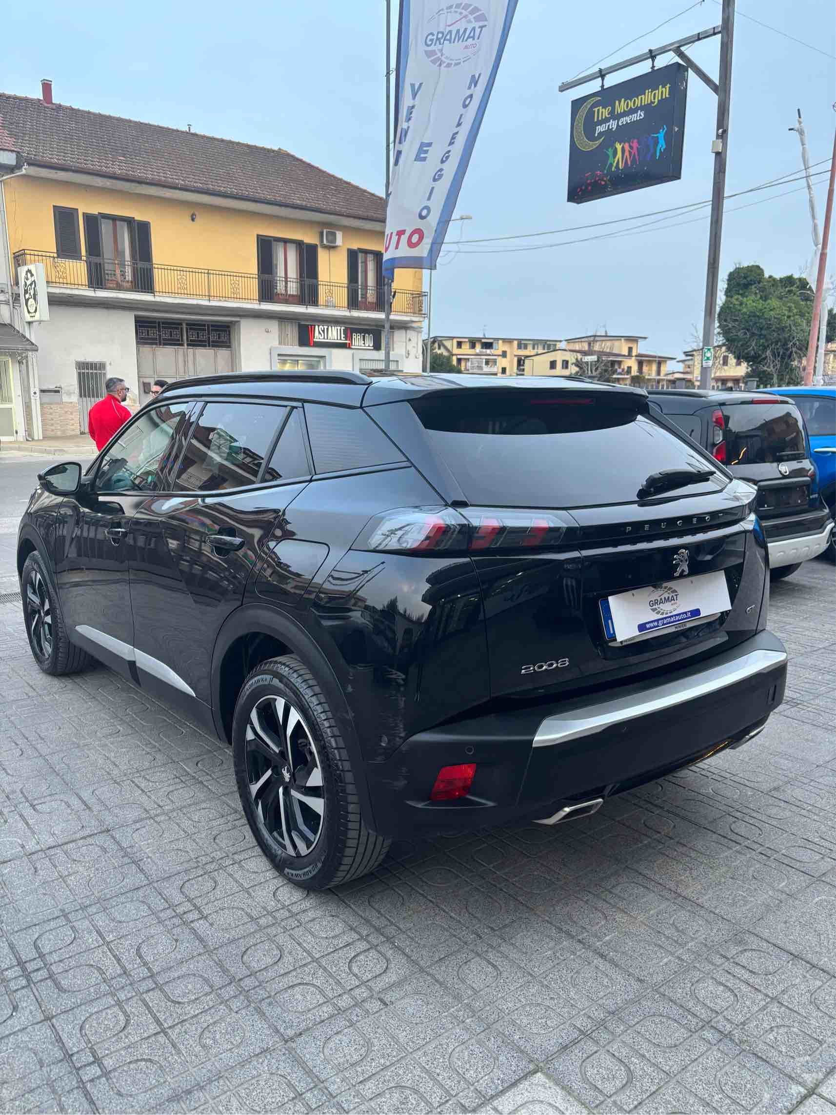 Peugeot 2008 GT EAT8