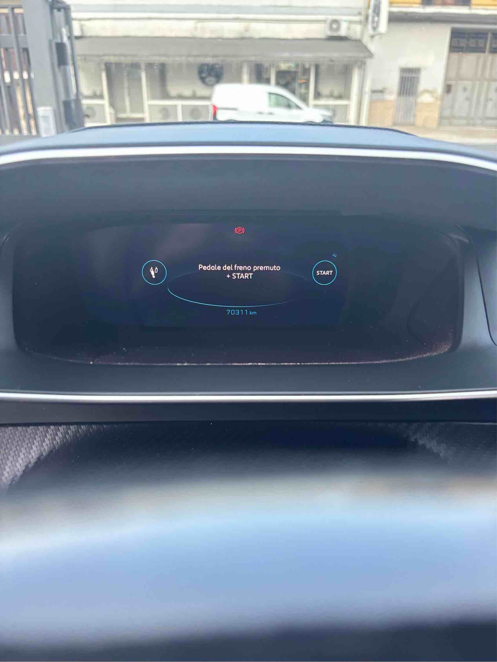 Peugeot 2008 GT EAT8