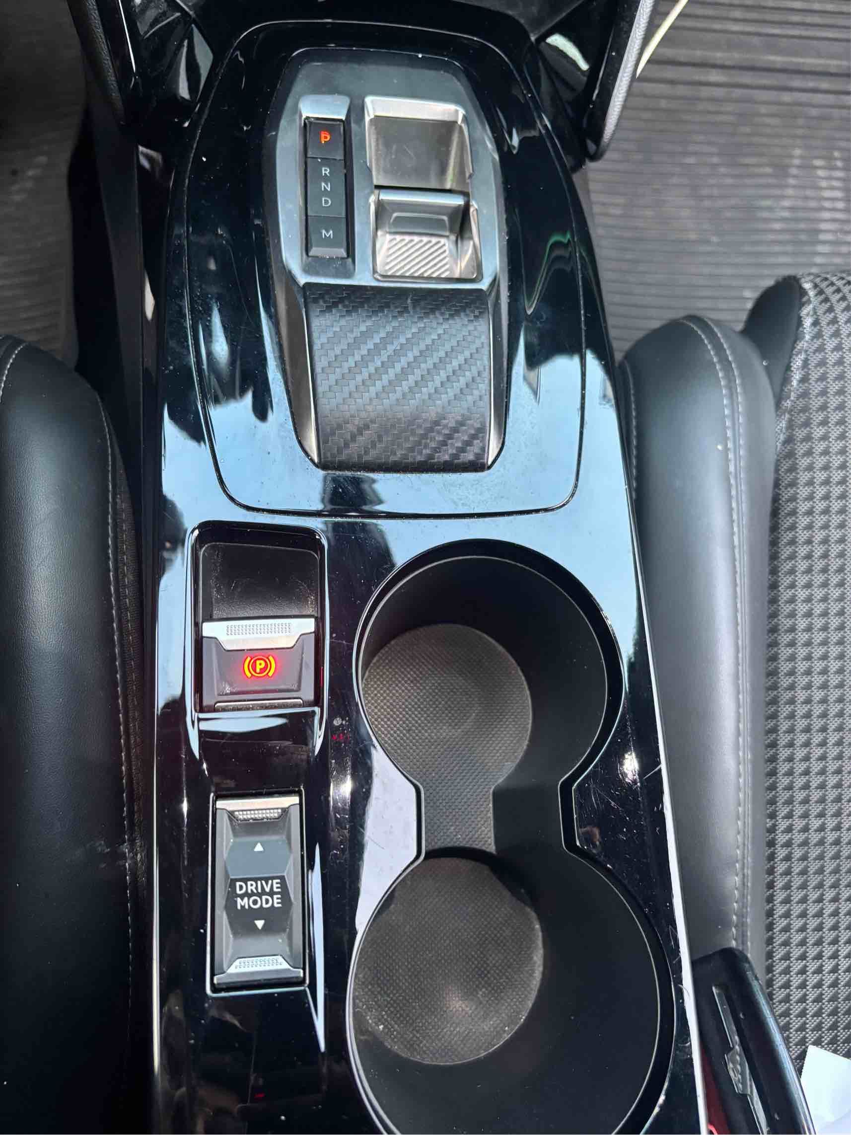 Peugeot 2008 GT EAT8