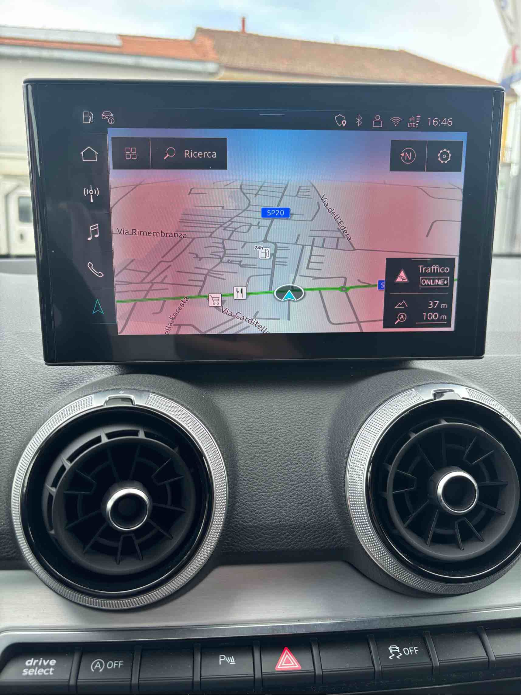 Audi Q2 35TDi S-line edition