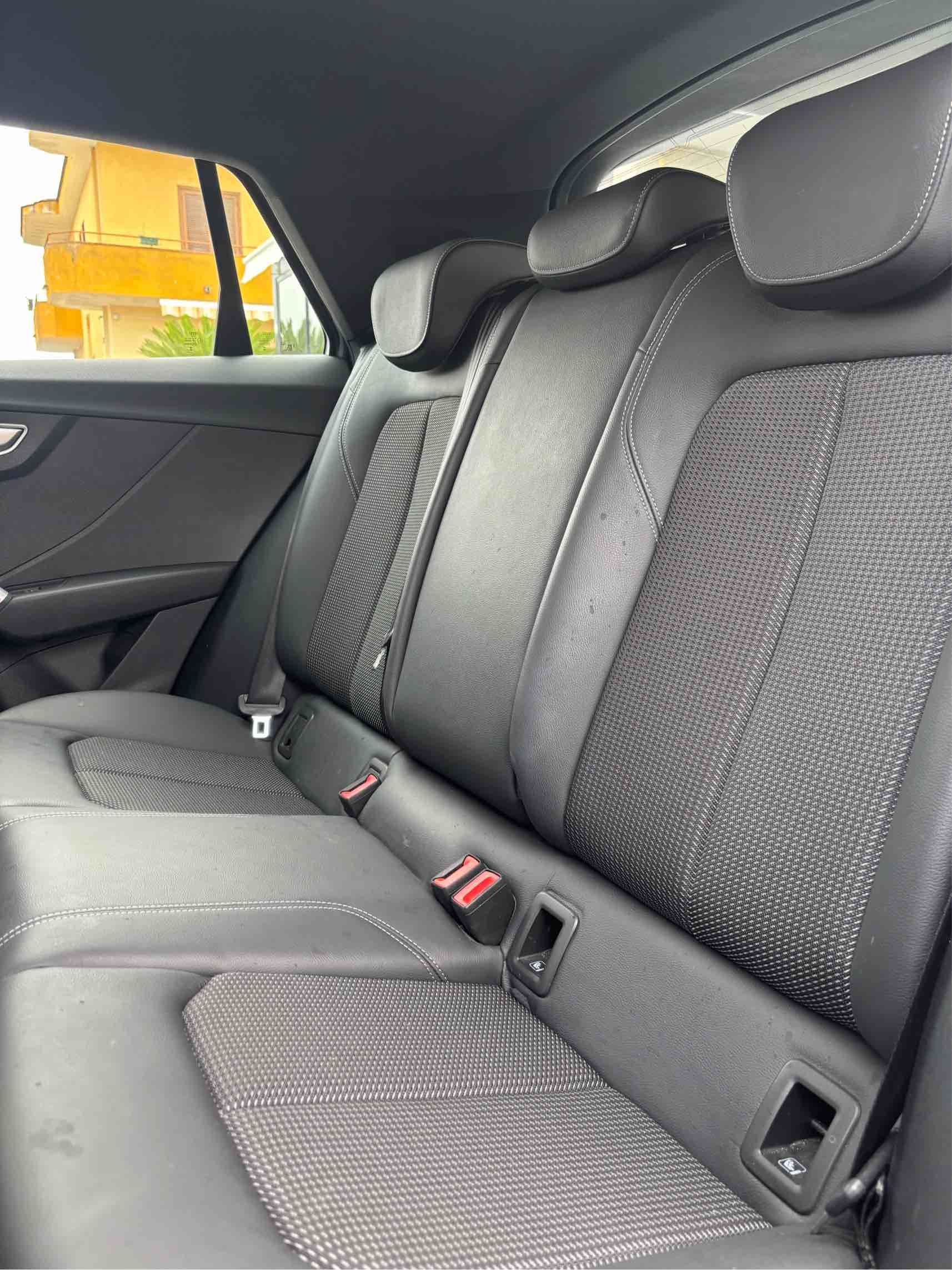 Audi Q2 35TDi S-line edition
