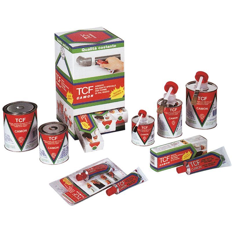 Prodotti per incollare e collegare tubi e raccordi in PVC