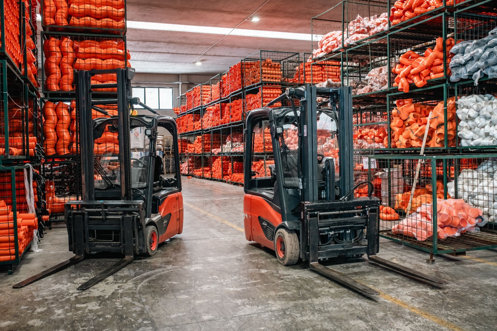 Mechanical handling units in aisle