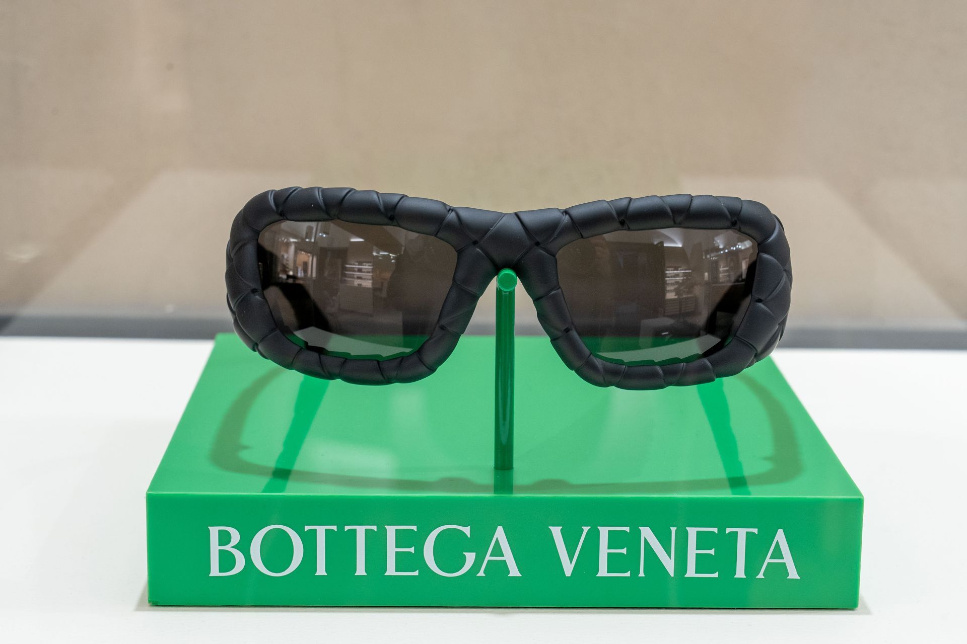 Occhiali Bottega Veneta in esposizione presso Ottica Marino
