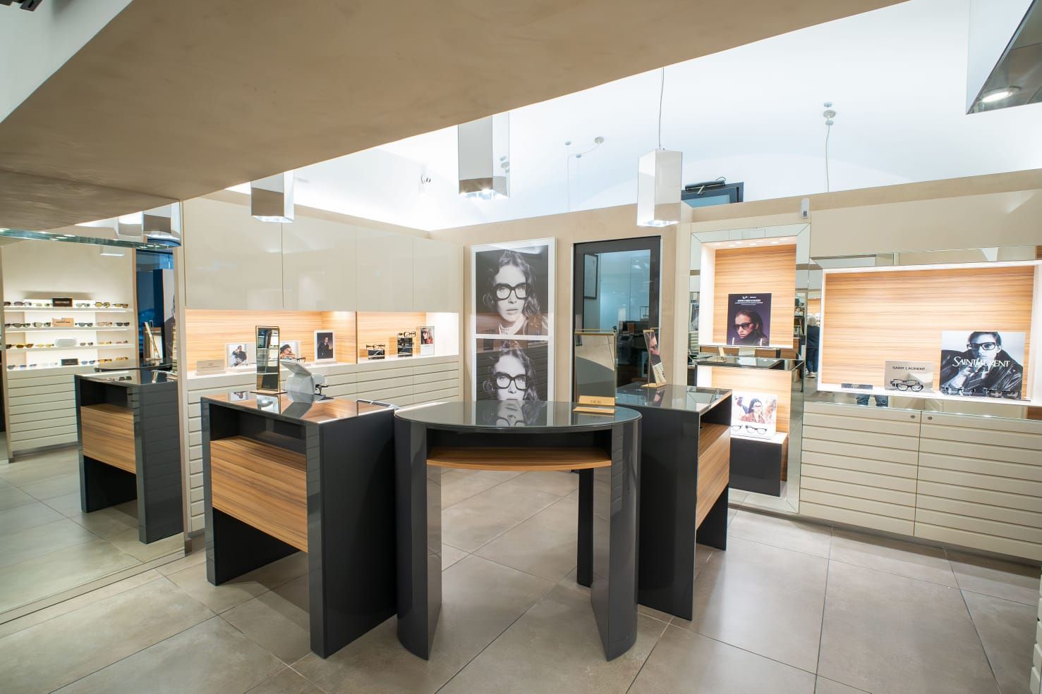 Foto dell'interno dello studio Ottica Marino
