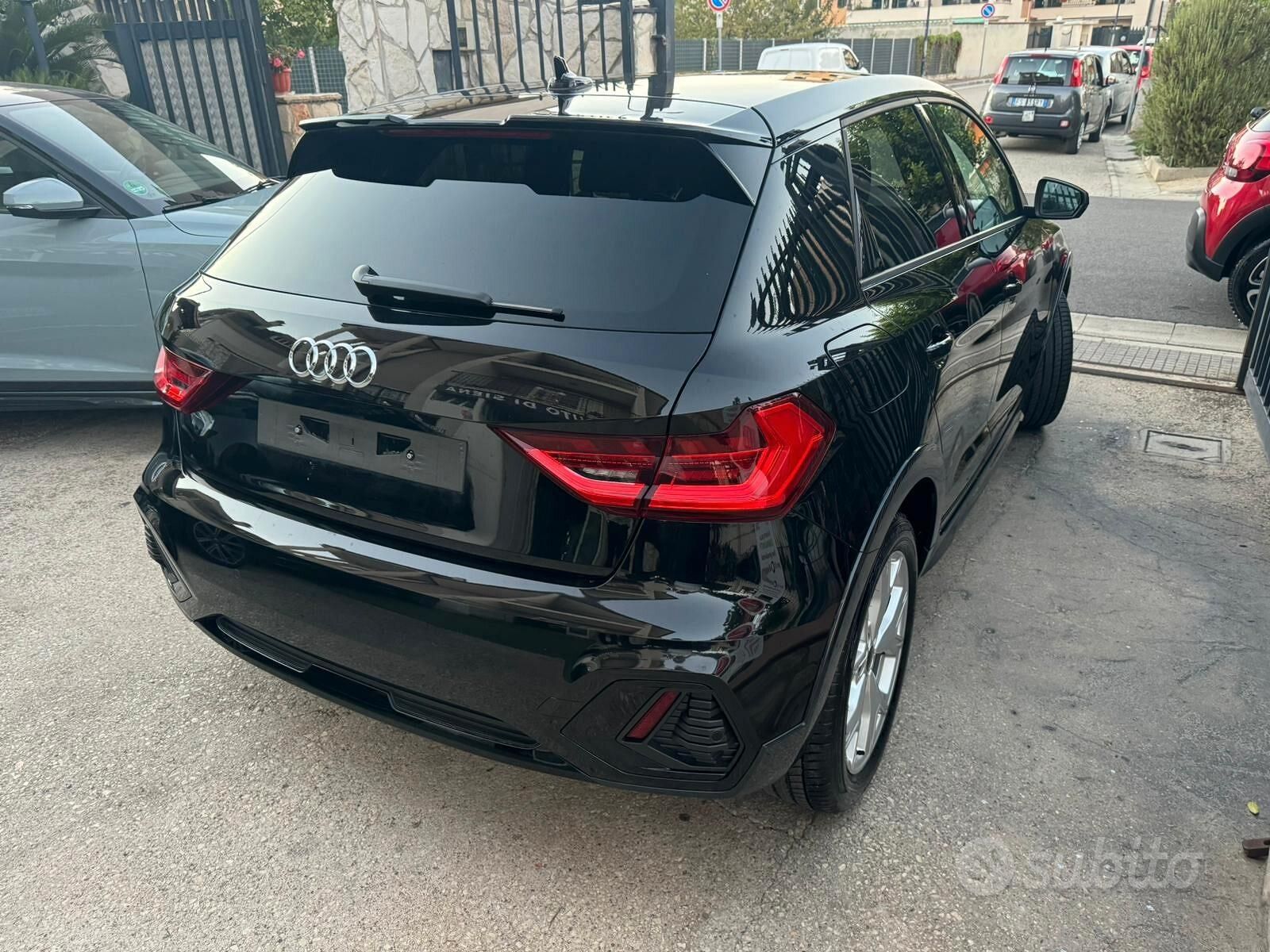 AUDI A1 ALLSTREET 30 TFSI S TRONIC IDENTITY BLACK