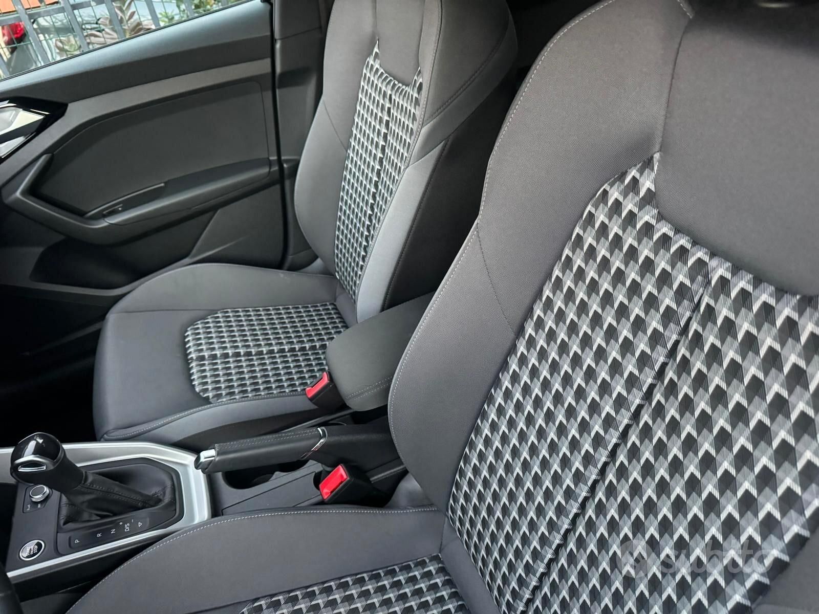 AUDI A1 ALLSTREET 30 TFSI S TRONIC IDENTITY BLACK