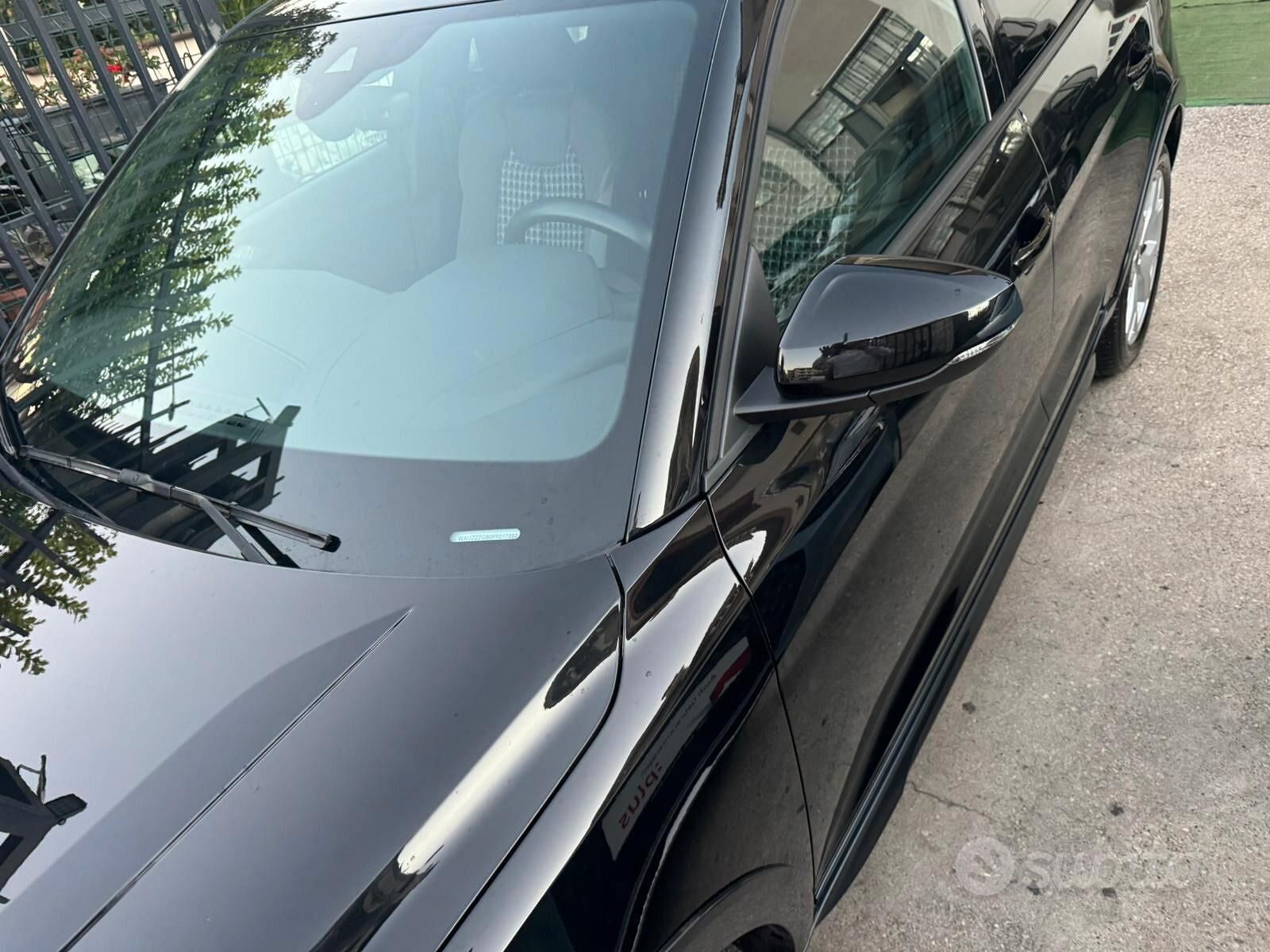 AUDI A1 ALLSTREET 30 TFSI S TRONIC IDENTITY BLACK