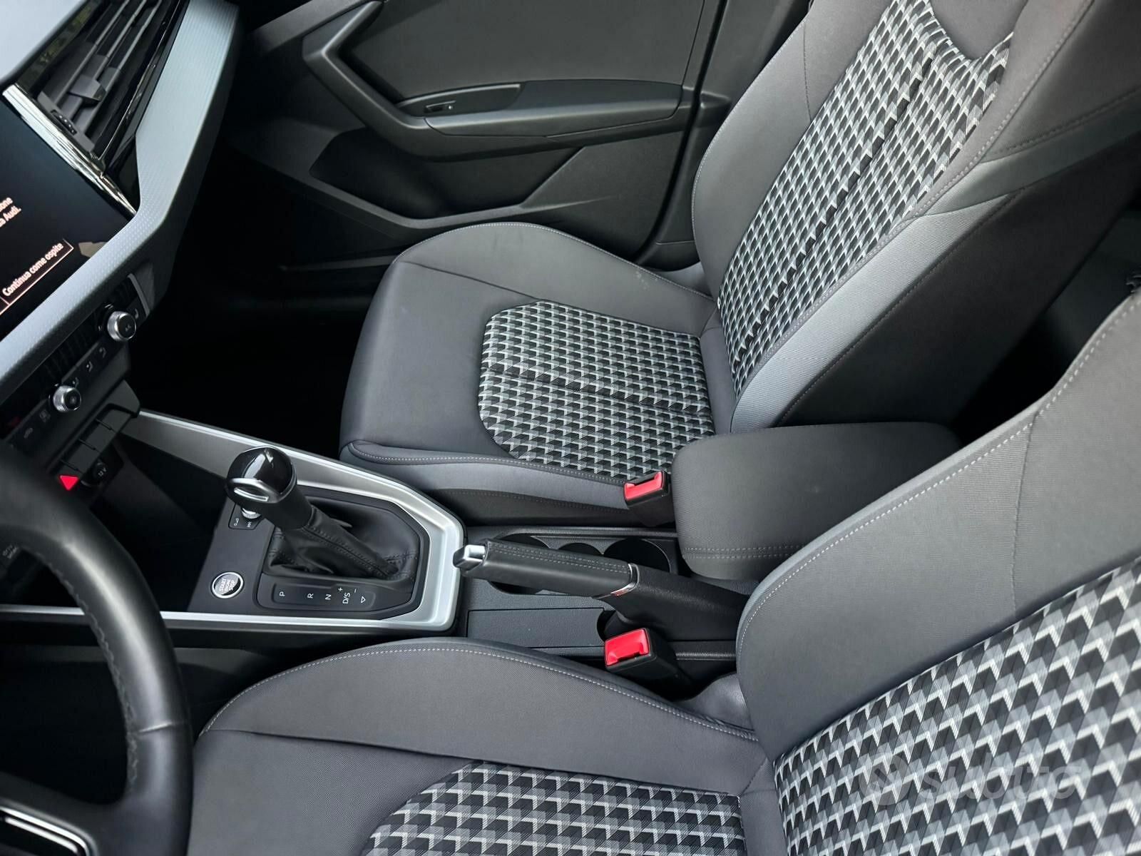 AUDI A1 ALLSTREET 30 TFSI S TRONIC IDENTITY BLACK