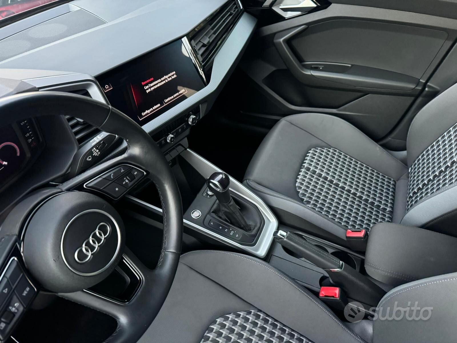 AUDI A1 ALLSTREET 30 TFSI S TRONIC IDENTITY BLACK