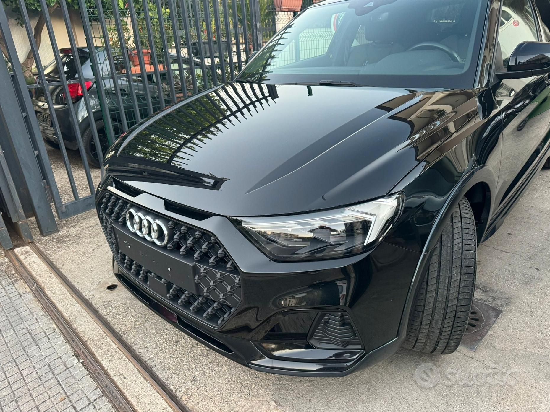 AUDI A1 ALLSTREET 30 TFSI S TRONIC IDENTITY BLACK