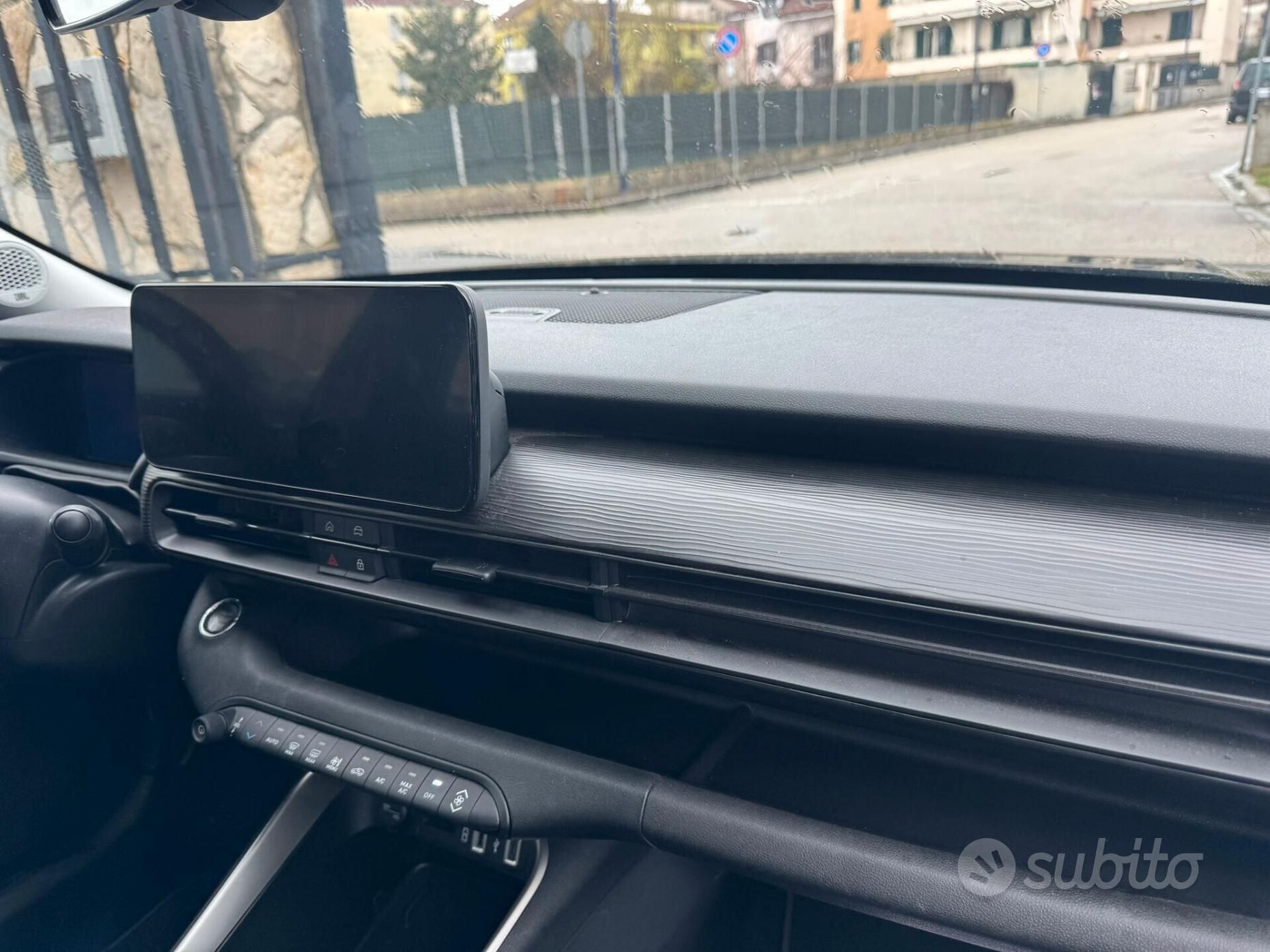 Jeep Avenger 1.2 Turbo 100 CV Altitude