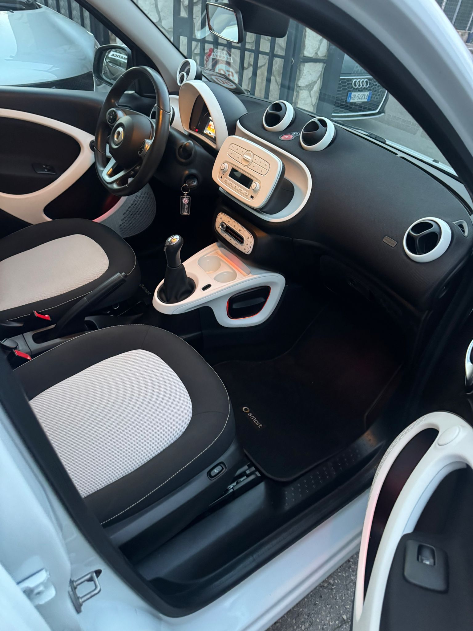 SMART FORFOUR PASSiON 2015 1.0 BENZINA