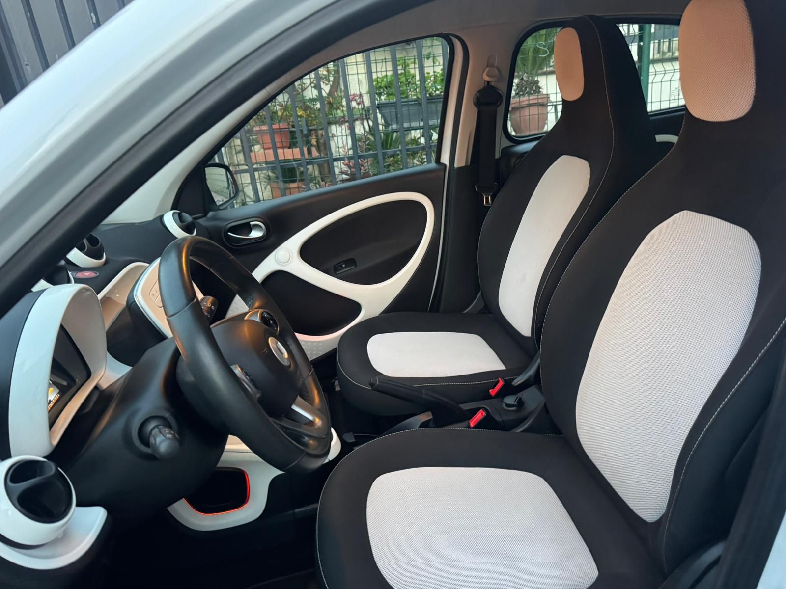 SMART FORFOUR PASSiON 2015 1.0 BENZINA