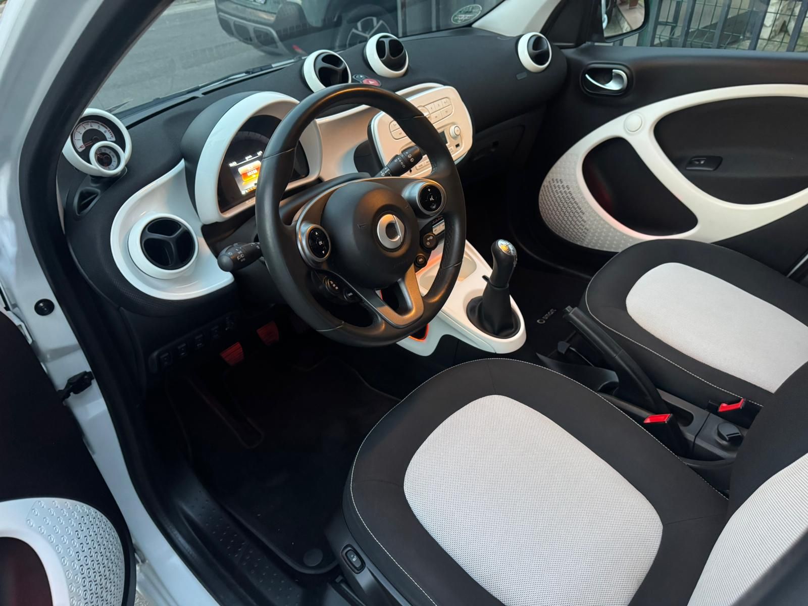 SMART FORFOUR PASSiON 2015 1.0 BENZINA