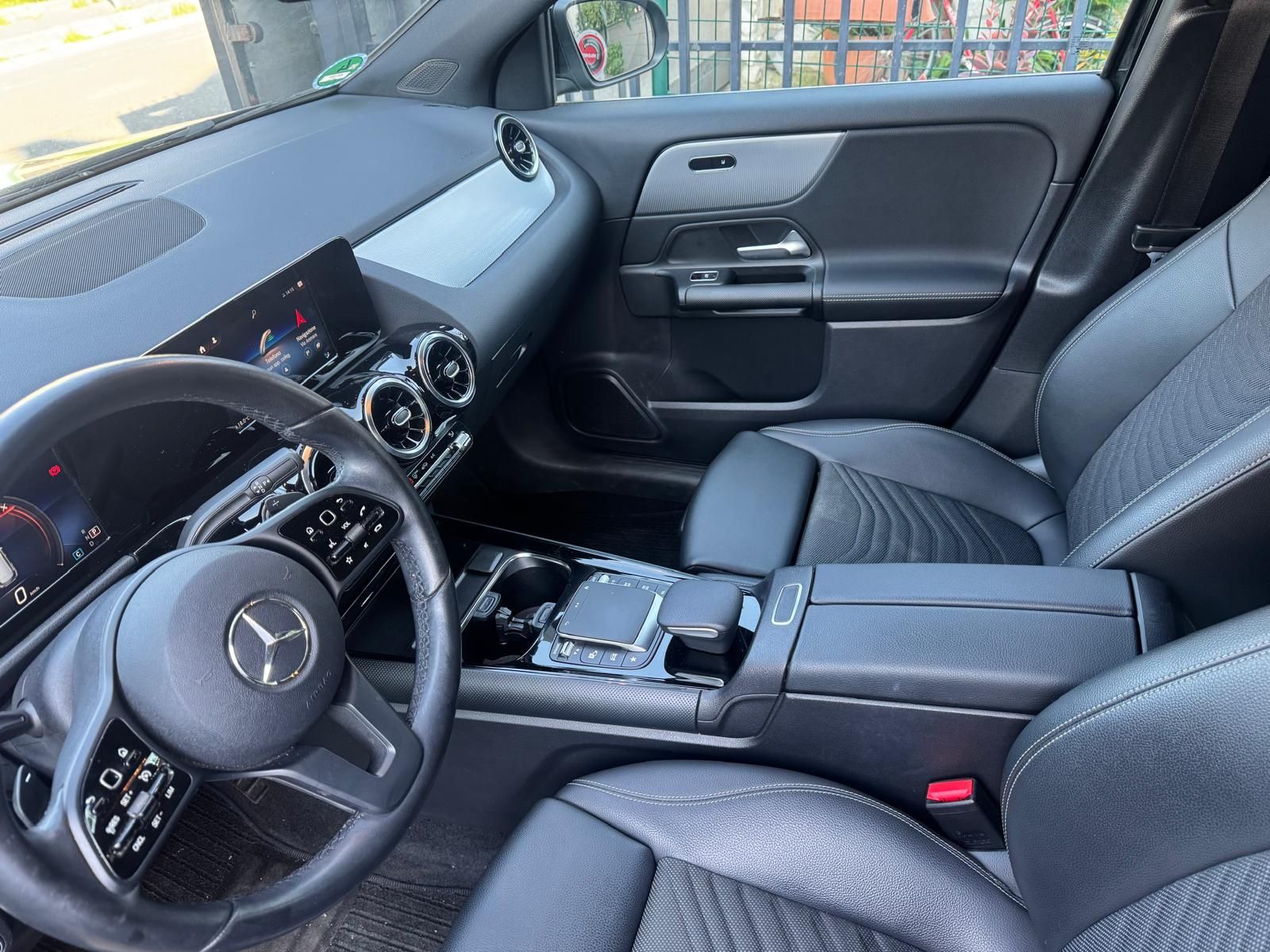 ⭐ MERCEDES GLA 200 DIESEL – ELEGANZA, SPORTIVITÀ, CARATTERE ⭐