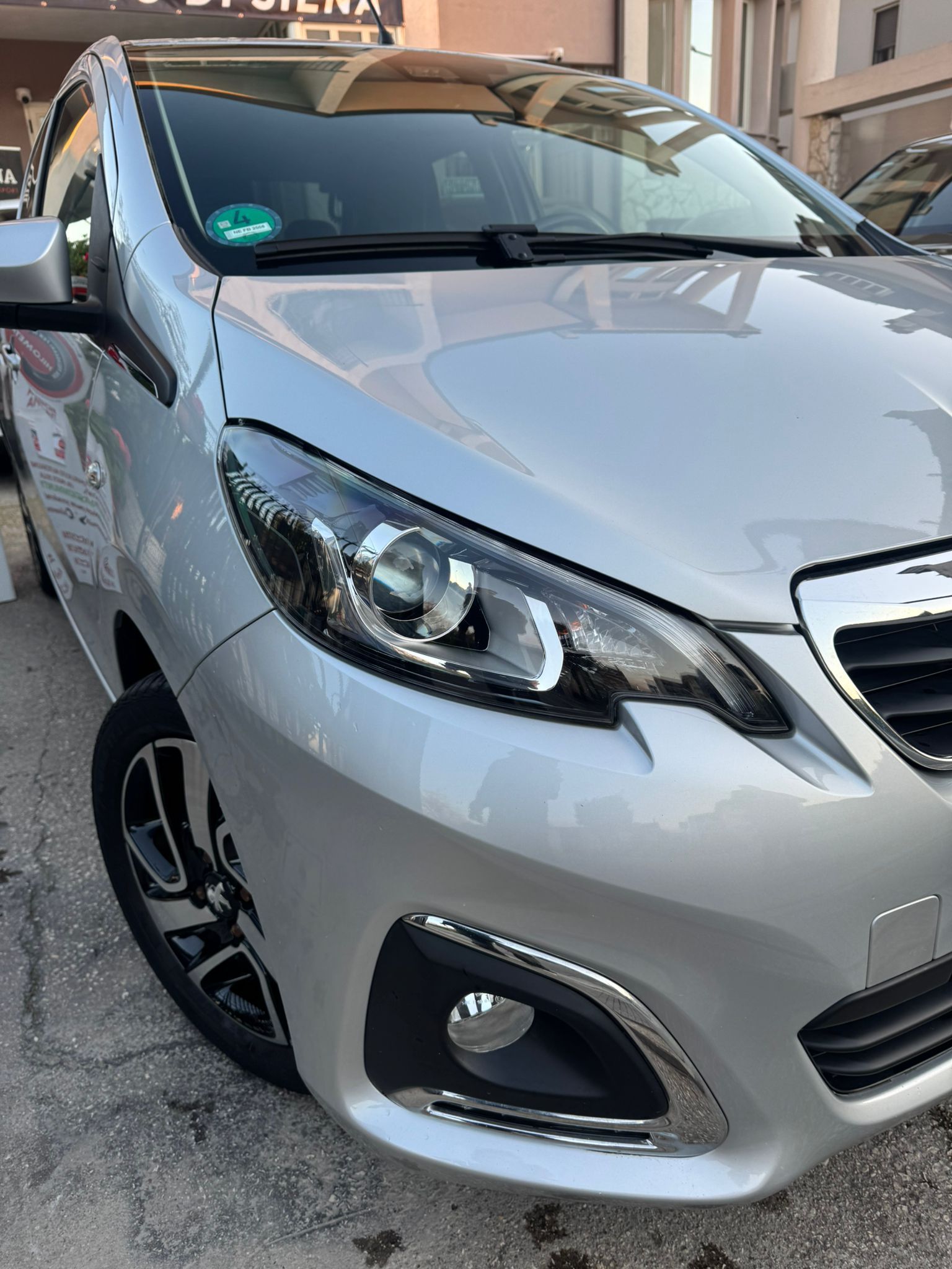 ✨ Compatta, elegante e super accessoriata: questa Peugeot 108 automatica è una vera FULL OPTIONAL introvabile 🚗💎