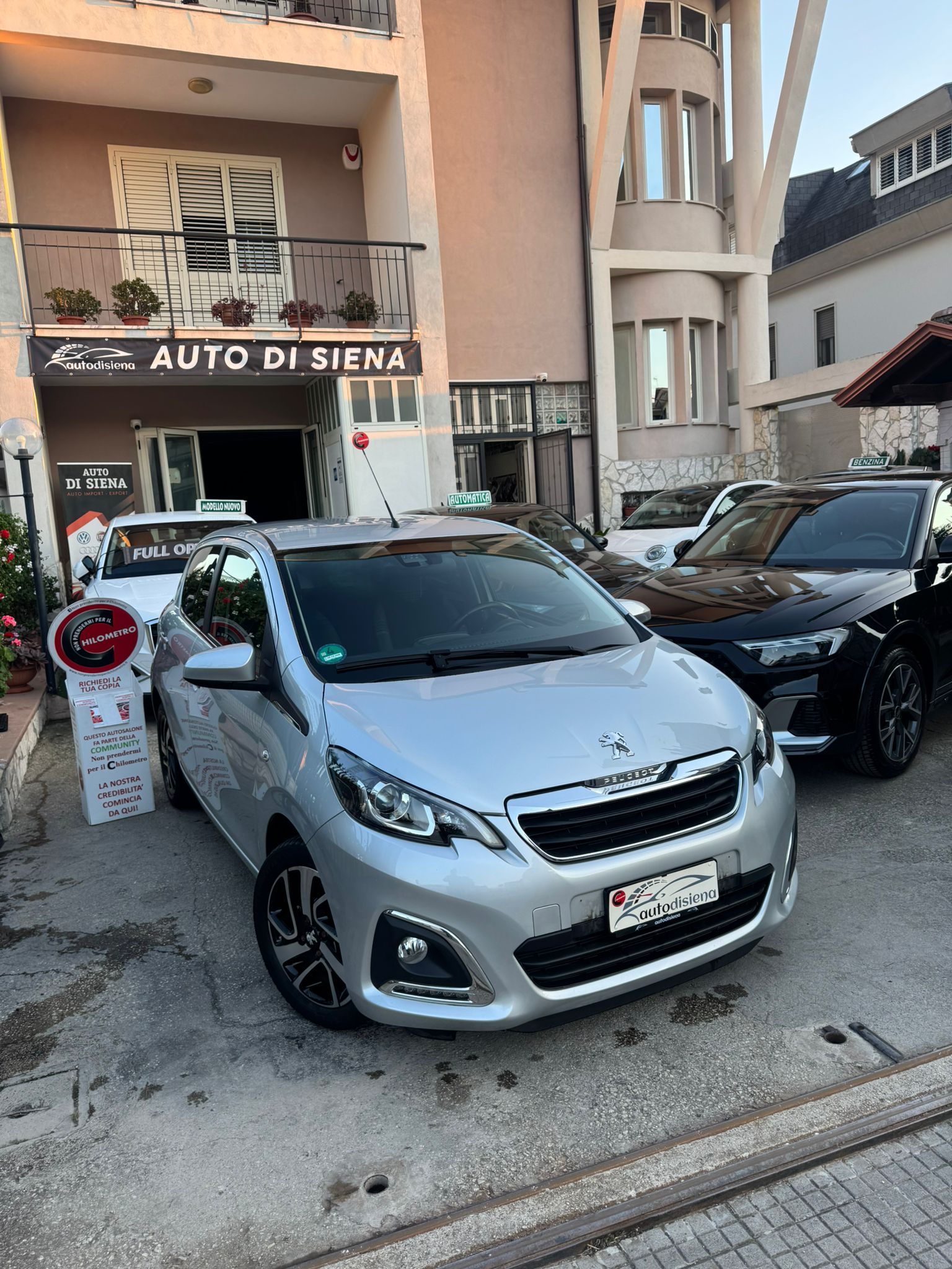 ✨ Compatta, elegante e super accessoriata: questa Peugeot 108 automatica è una vera FULL OPTIONAL introvabile 🚗💎