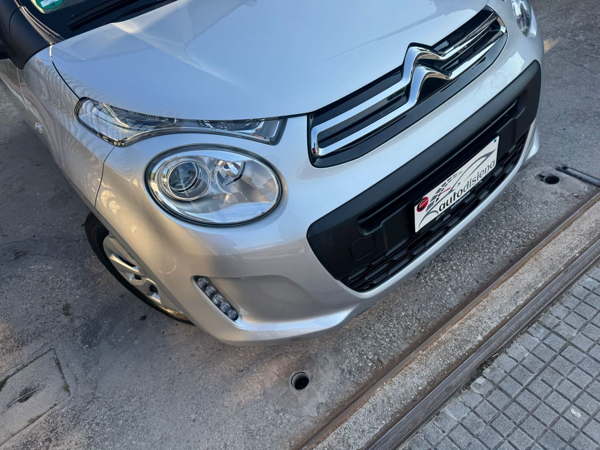 ✨ Compatta, moderna e con interni unici: questa Citroën C1 è una vera chicca introvabile 🚗💎